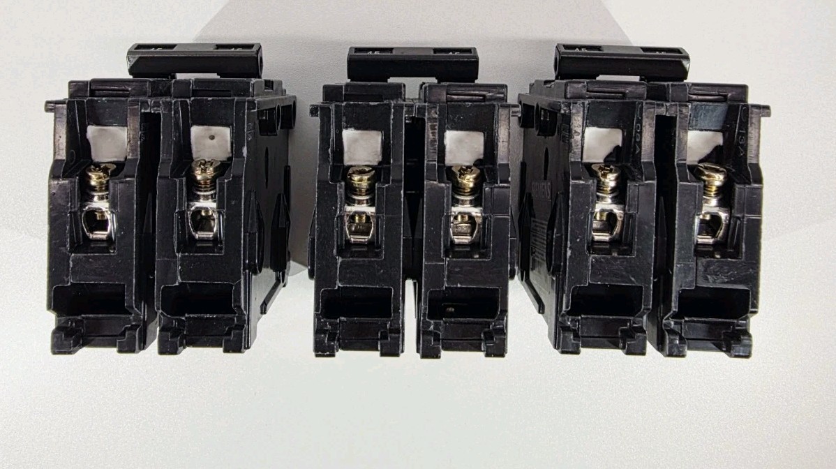 Lot Of 3 Siemens Q245 45 Amp Double-Pole Type QP Circuit Breaker
