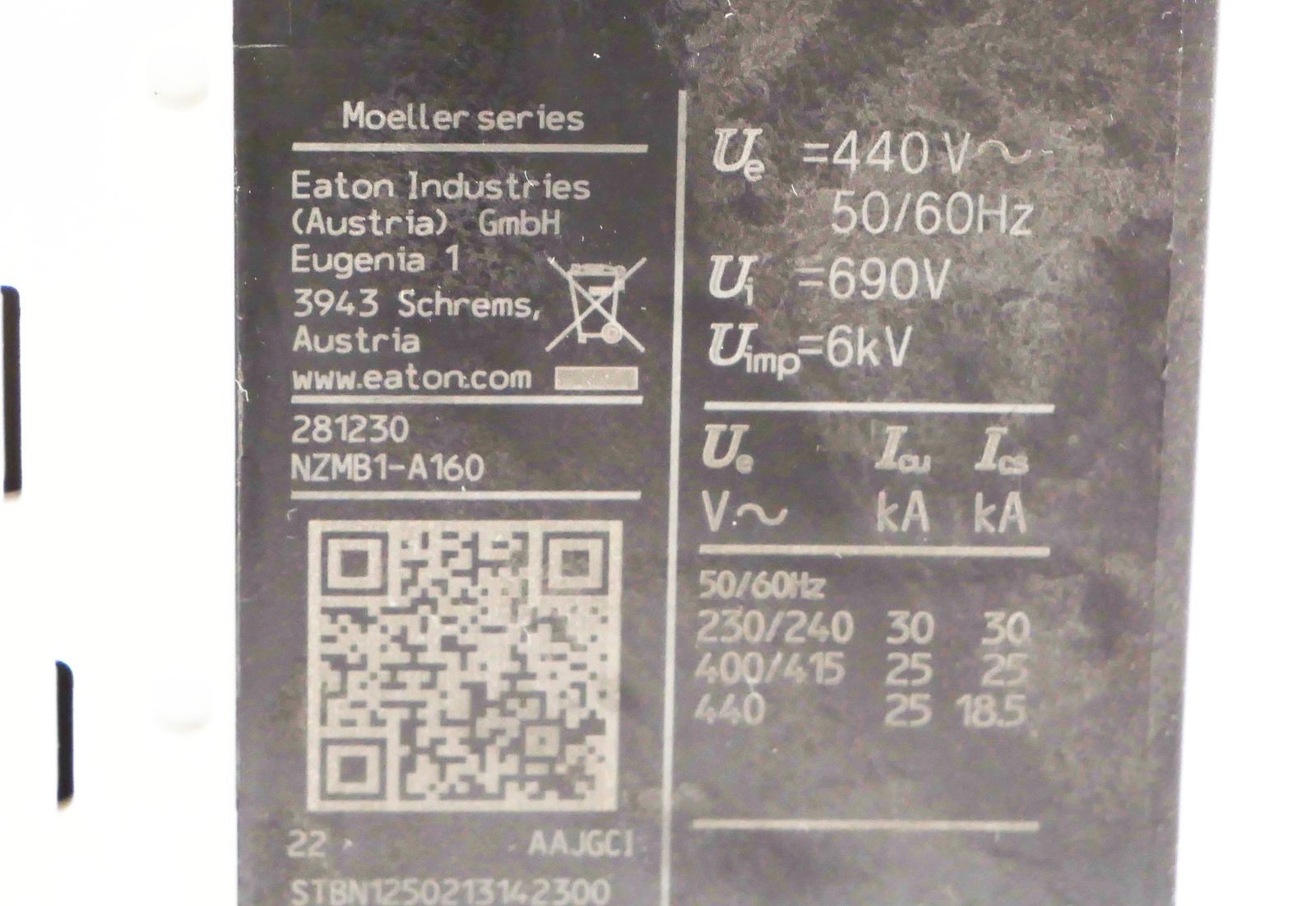Eaton xEffect NZM 1 160A circuit breaker + NZM B1-A160 -used