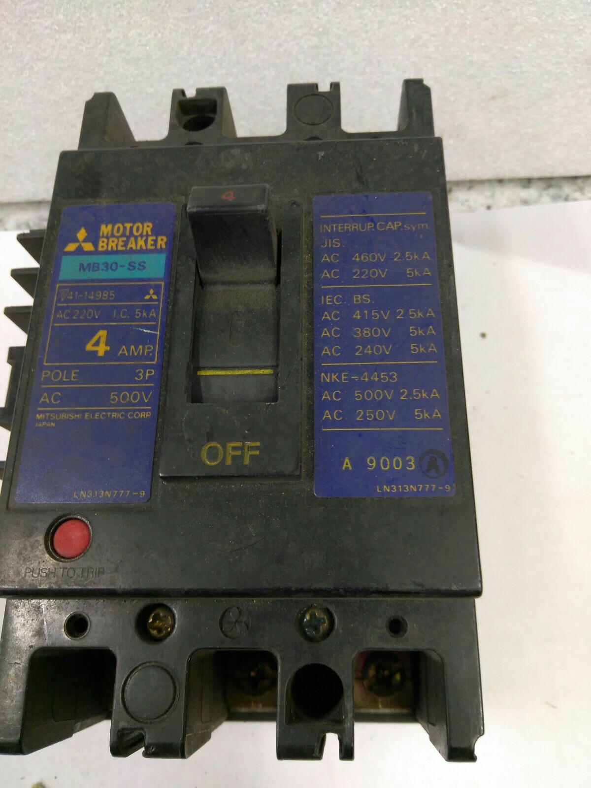 Mitsubishi Motor Breaker, MB30-SS, 4 Amp, 3 Pole, 500VAC WITH AUXILIARY (21CB2