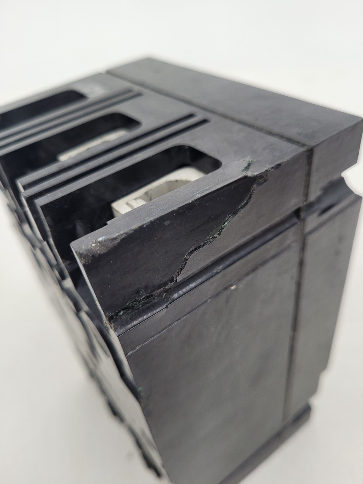 TED134125 GE 125 Amp 480 Volts Circuit Breaker – Next Day Option-Flaw