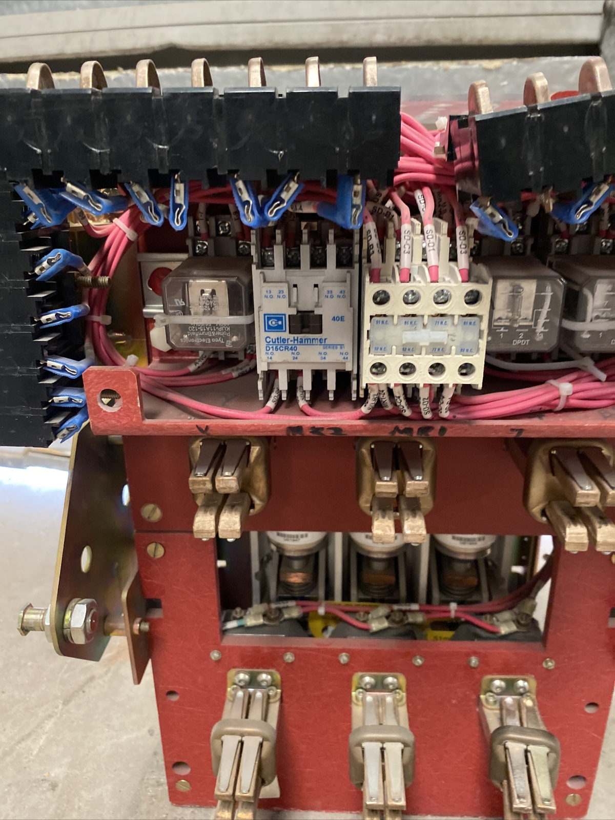 Refurb Eaton AK2A-25-LV-VSR 94M2085G14 425a Amp 600v-ac Circuit Breaker Starter