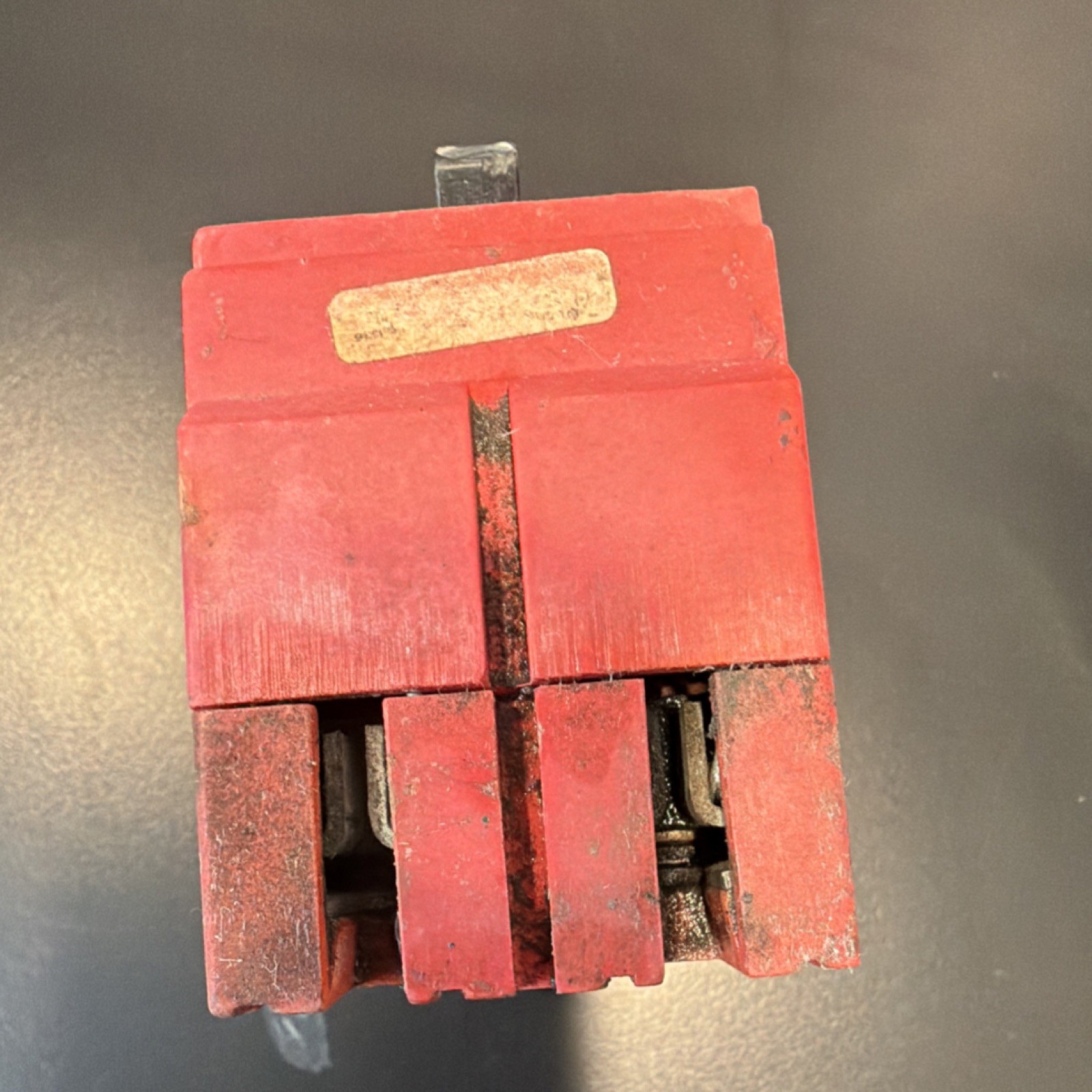 Crouse-Hinds 125A 2-Pole Circuit Breaker Panel Mount On/Off Red Screw Terminal