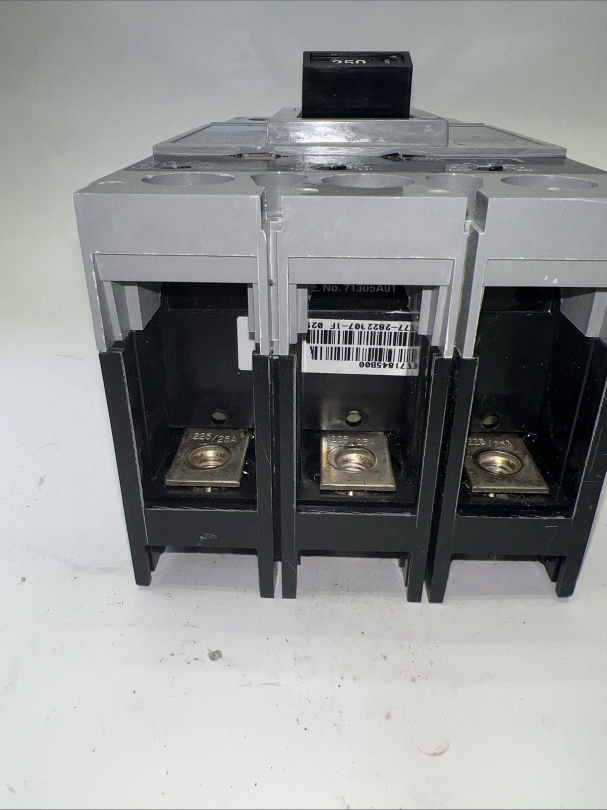 Siemens FXD63B250 Circuit Breaker 3-Pole 250 Amps 600 Voltage