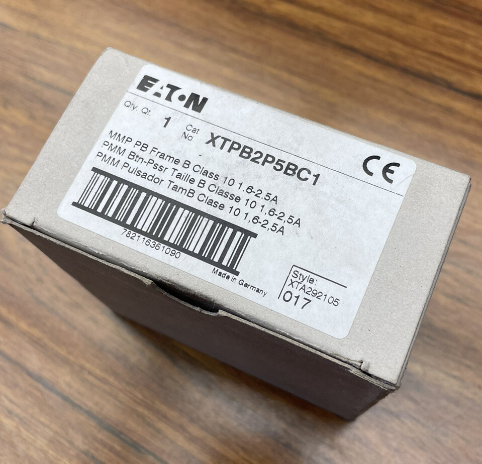 (NEW) CUTLER HAMMER / EATON XTPB2P5BC1 Series XT 2.5A Amp A Push Button Breaker