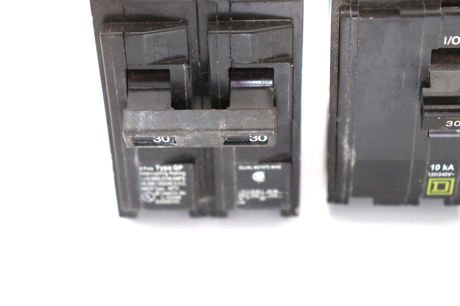 Assorted lot of 8- 15 Amp 1 and 2 Pole Circuit Breakers *See Description*