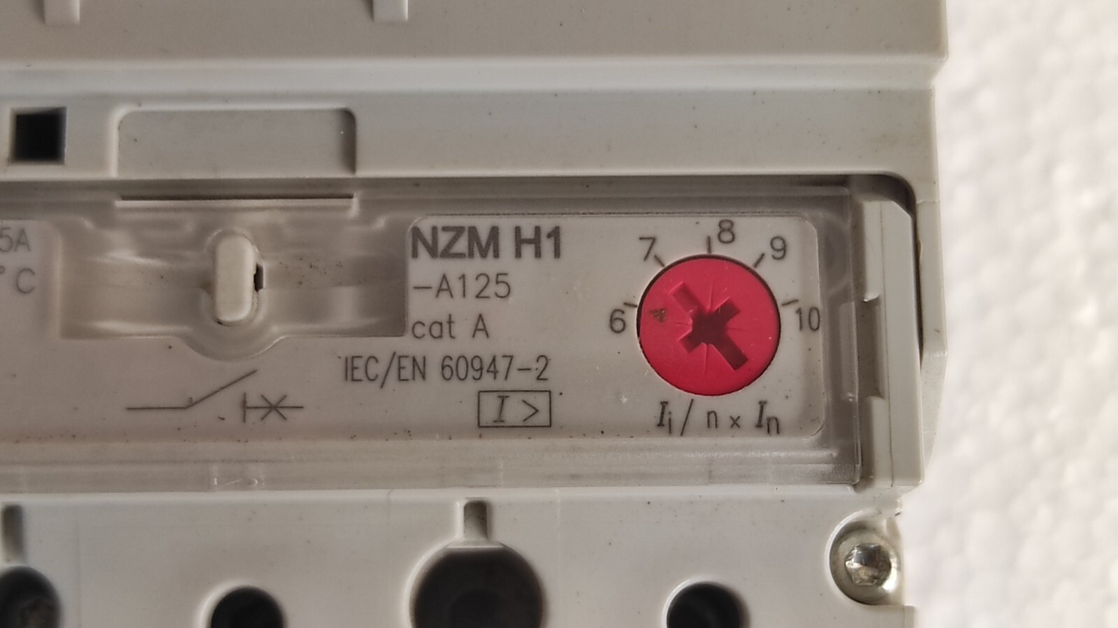 EATON MOELLER NZNH1-A63 3 POLE 125 AMP CIRCUIT BREAKER
