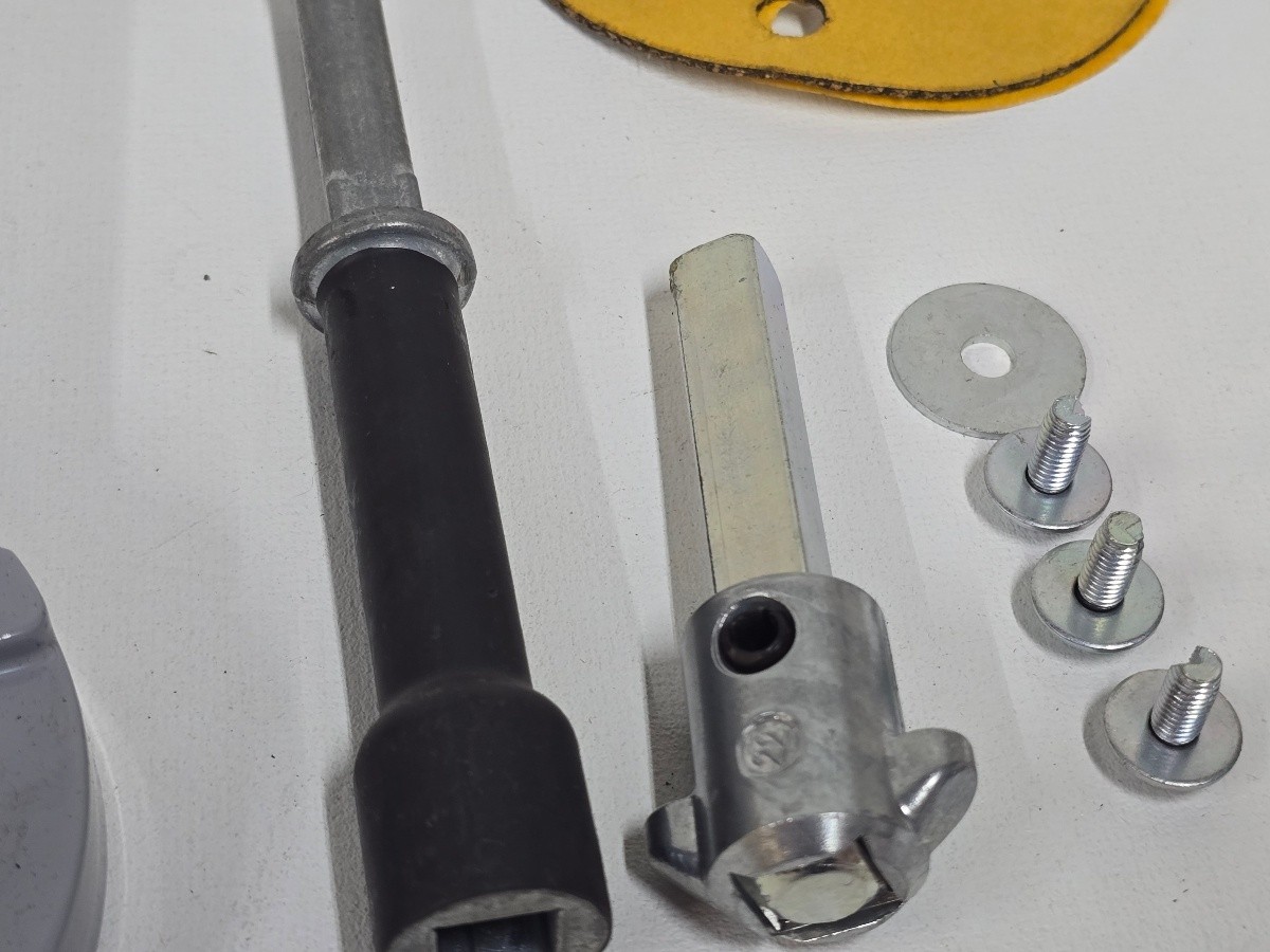 Telemecanique D11SF4 Rotary Handle Kit Door Mount Variable Depth 200A