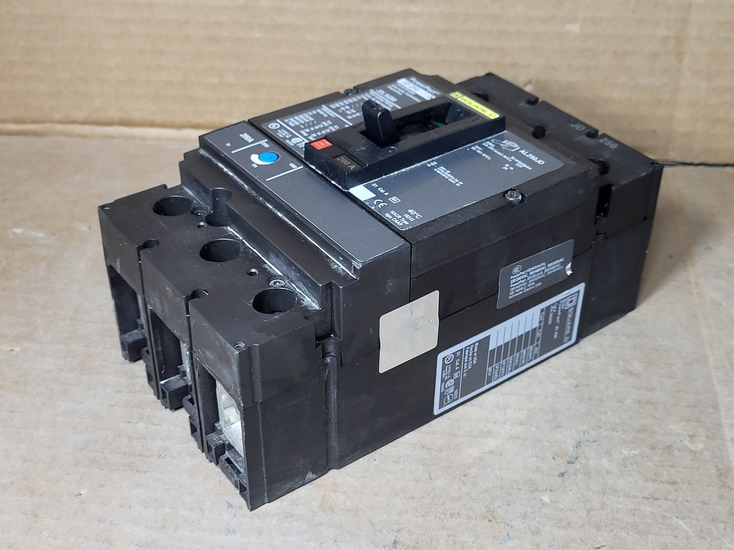 SURPLUS NEW SQUARE D JDL36200 200 Amp, 3 Pole, 600 Volt Circuit Breaker