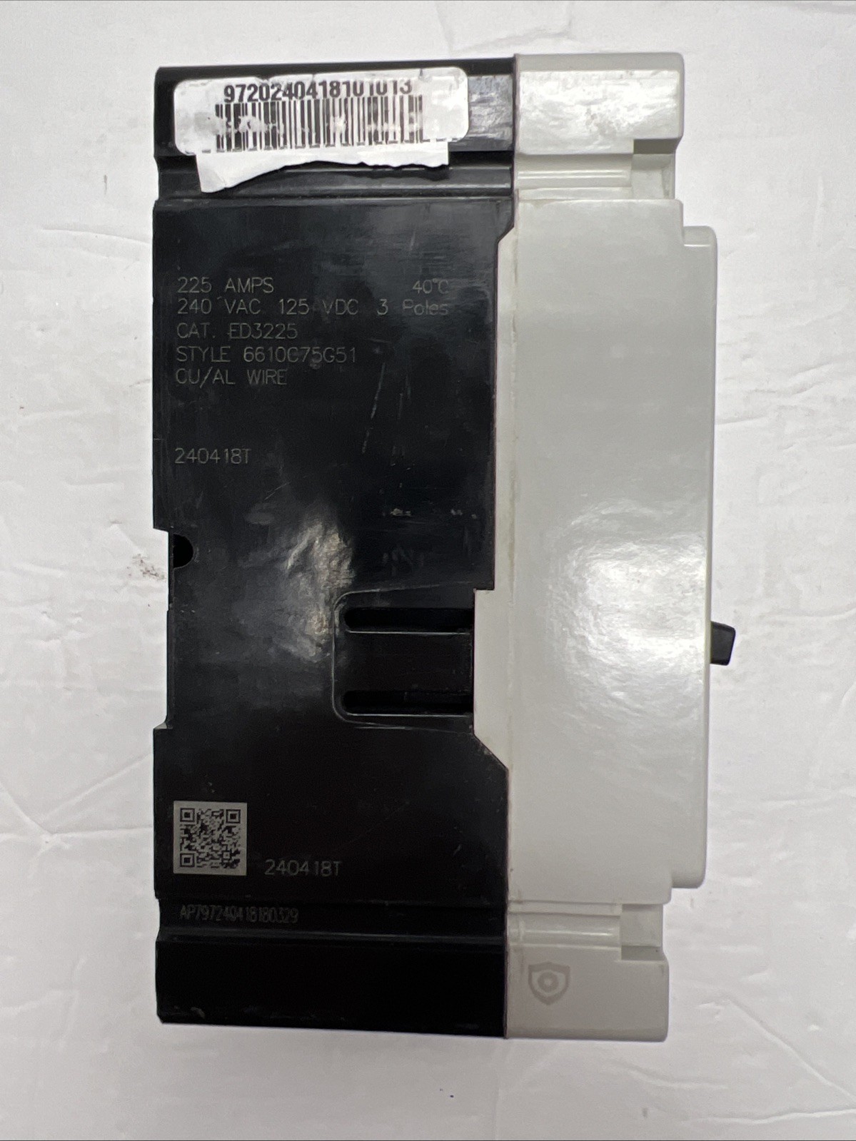 NIB – Eaton 225A 240V – ED3225 3 Pole, 65k Circuit Breaker