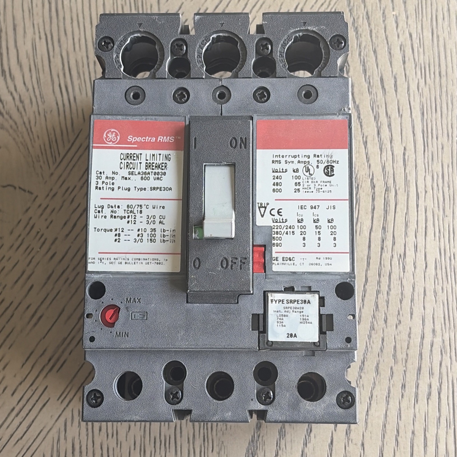GE Circuit Breaker Spectra 30A 600V Molded Case 20A Fuse Plug