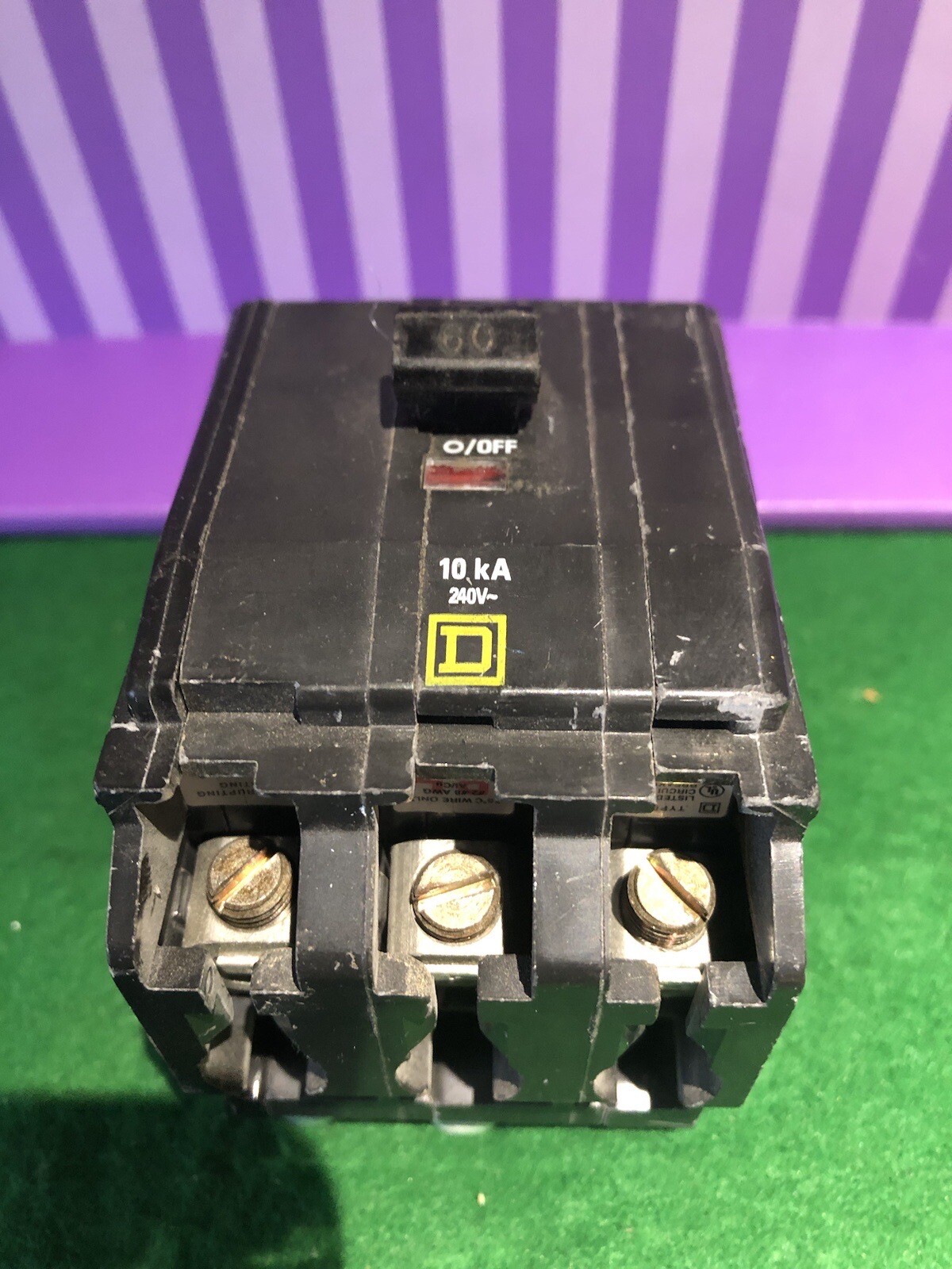 SQUARE D QOB CIRCUIT BREAKER QOB360 60AMP 240VOLT 3POLE SHIPS FREE