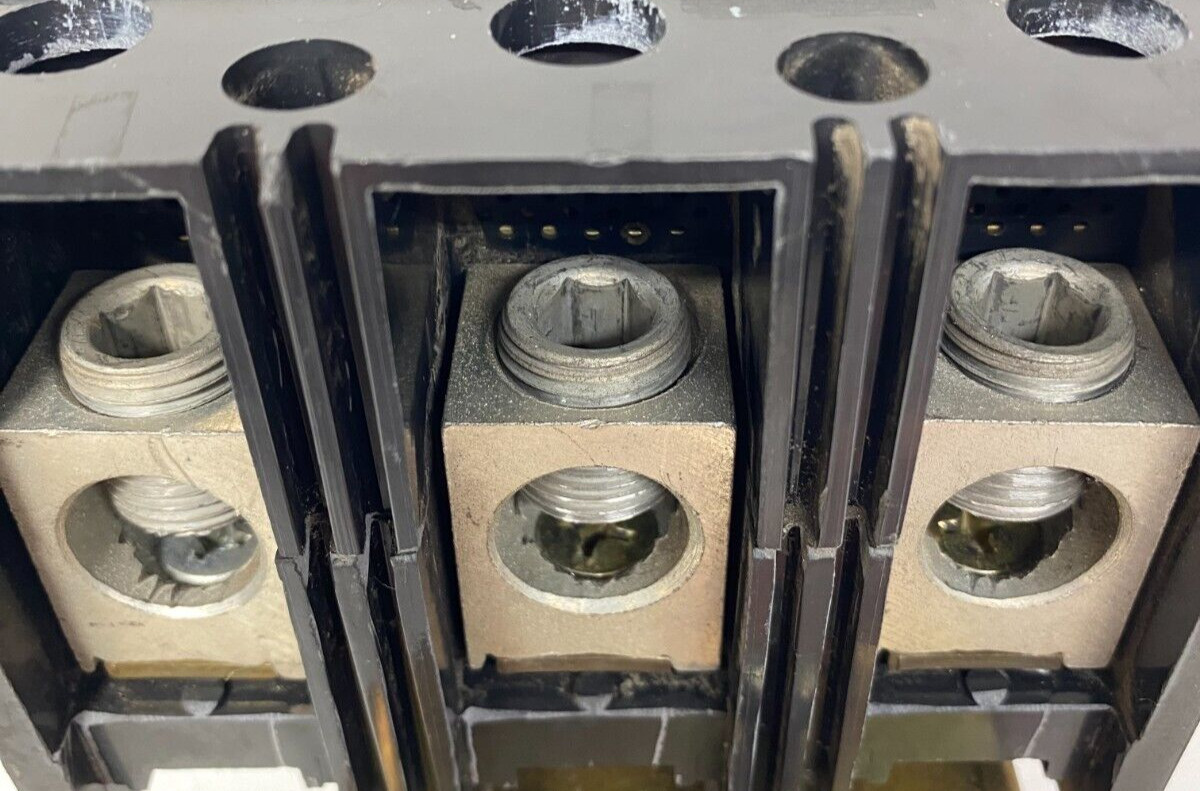 SQUARE D KA36125 125A 3P 600V 22kA Adjust. Trip I-Line Circuit Breaker w/ Lugs