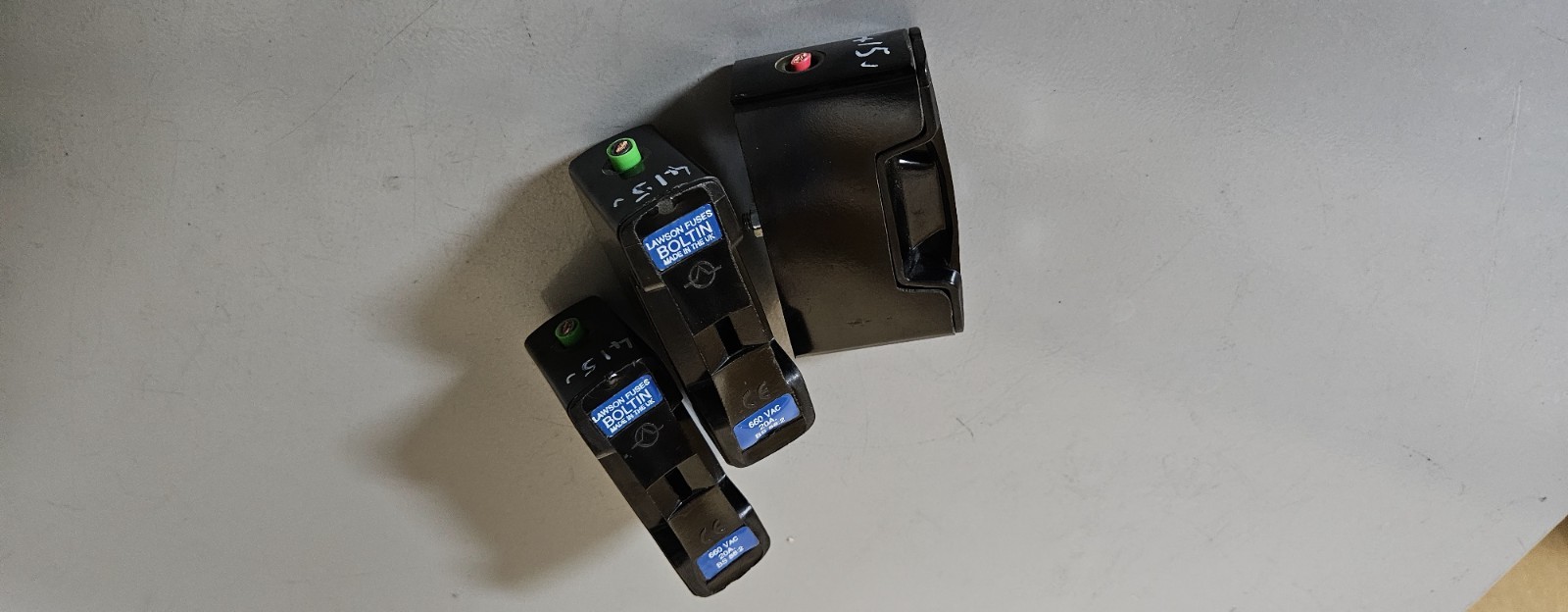 3 Lawson, 690V, 20A, 1 Pole EACH, Bolt In, FUSE HOLDER Used.