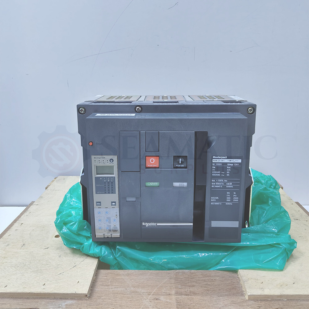 New Schneider Circuit breaker Masterpact NW25H1 – 2500 A – 3 poles -Fixed type