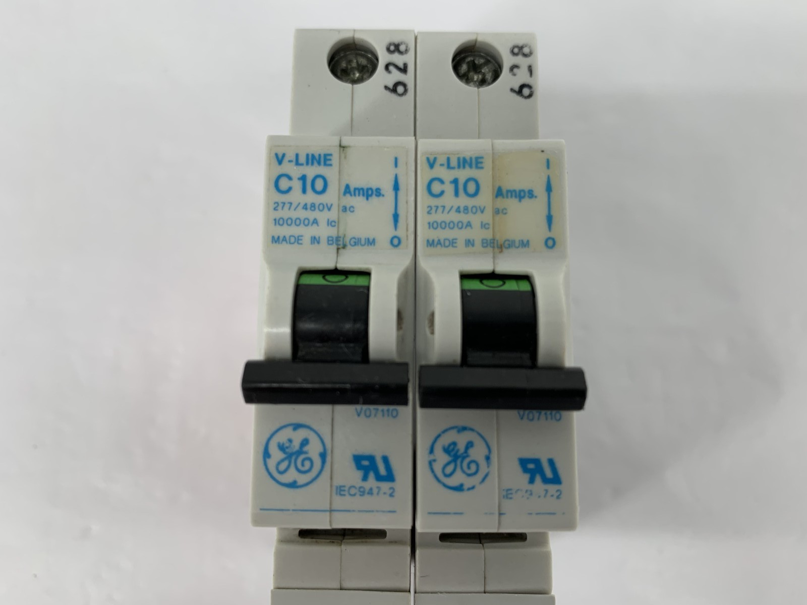 2-General Electric V-Line C10 V07110 10A 1P 277/480VAC Mini Circuit Breaker