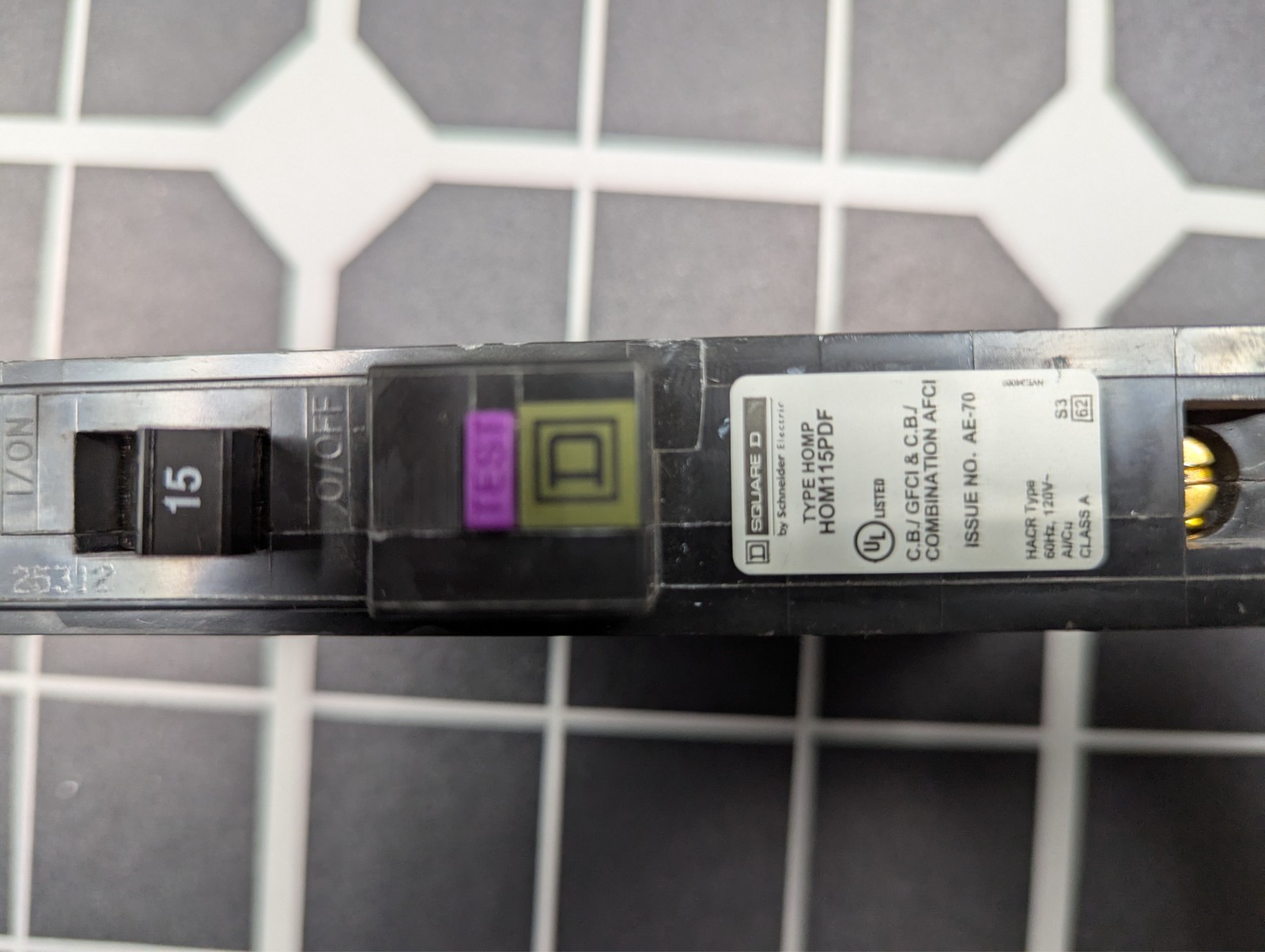 Square D Homeline HOM115PDF Circuit Breaker