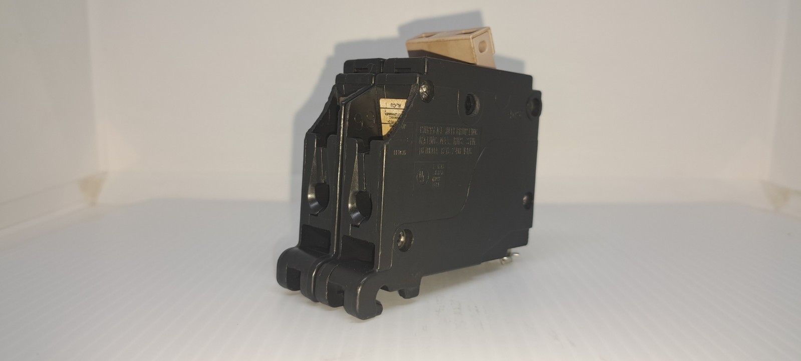 Cutler Hammer EATON CH230 2 Pole 30 Amp 120/240V Circuit Breaker Flaw