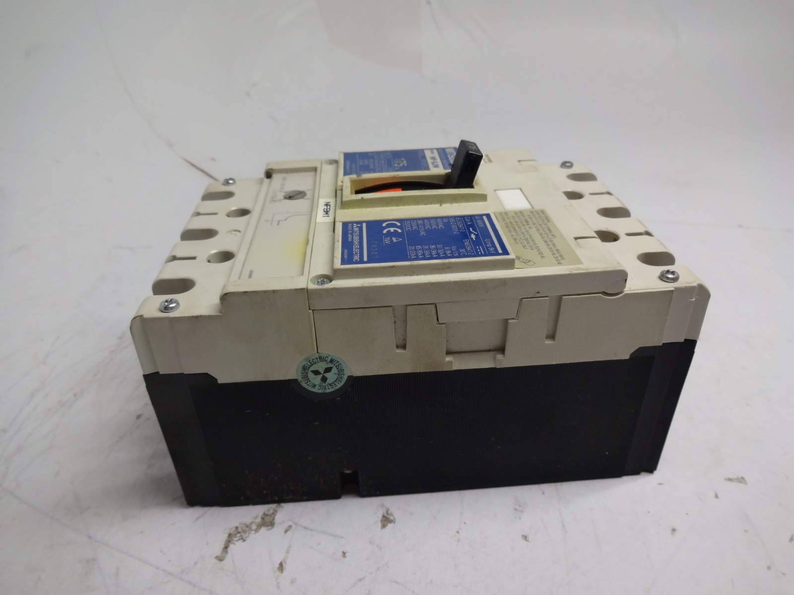 Mitsubishi NF-SJW3175 No-Fuse Circuit Breaker