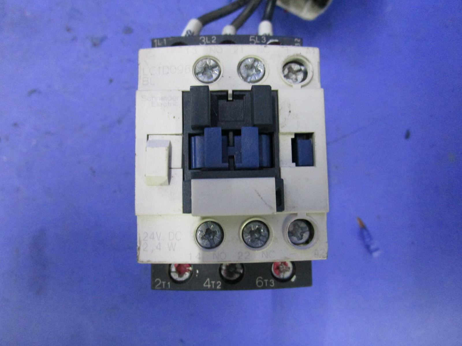 NEW MOELLER CIRCUIT BREAKER FAZ-D10/3-RT 10A 480Y/277V 3P W/SCHNEIDER ELECTRIC C