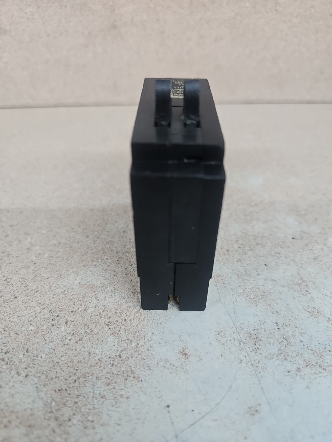 Square D HOMT2020 Homeline 20 amp Twin 1 Pole Tandem Circuit Breaker