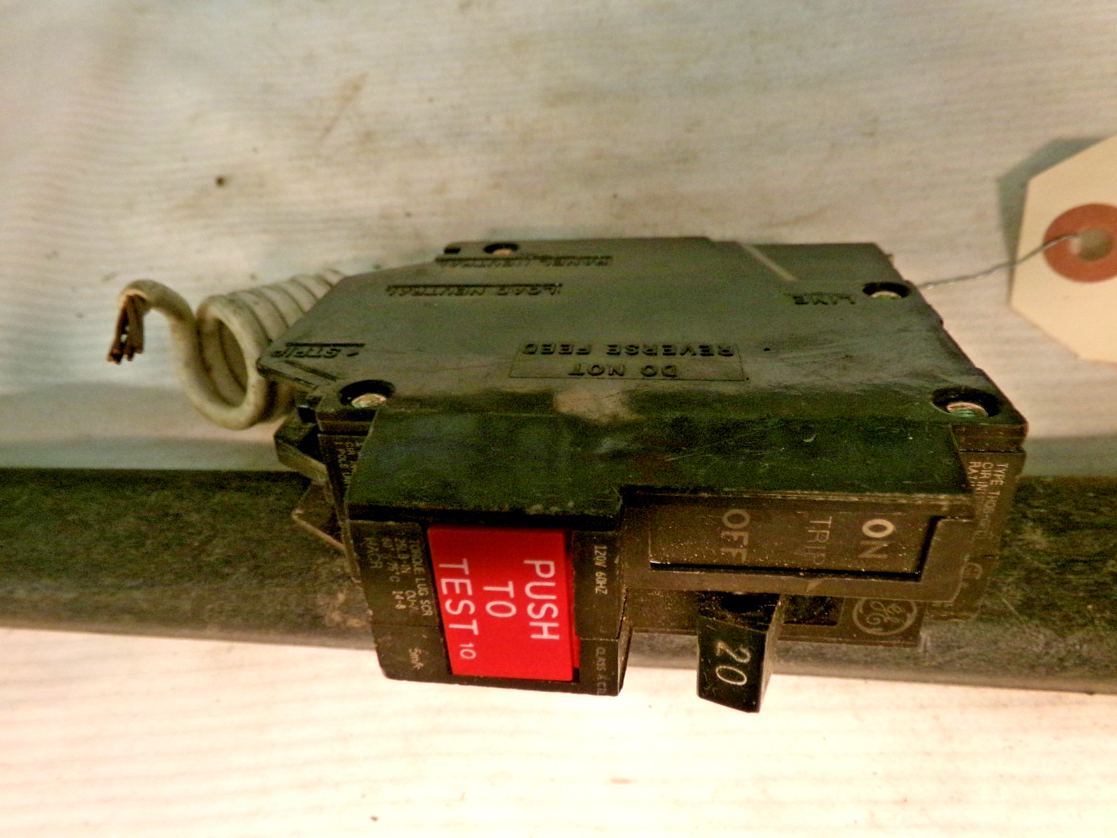 GE THQB1120GFT 20A Circuit Breaker