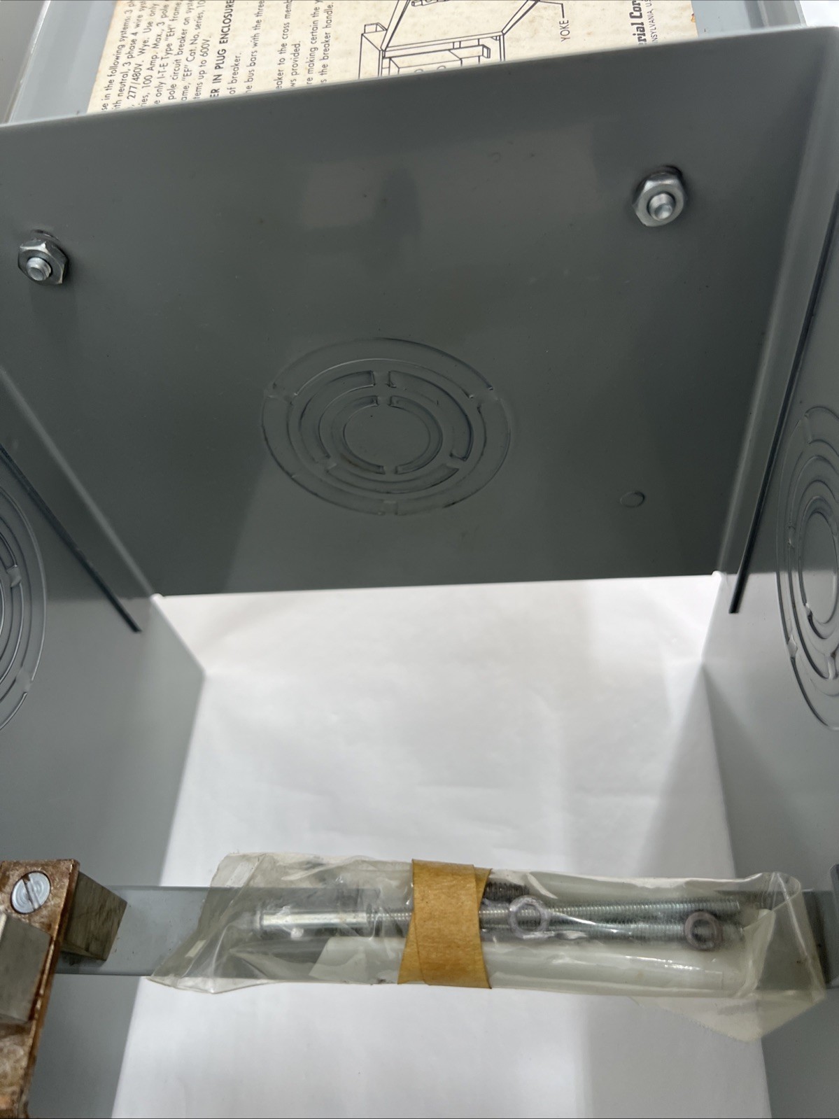 ITE BDEH 4100 Bustribution Circuit Breaker Plug Enclosure, 100A, 3Ø, 4P, 600V
