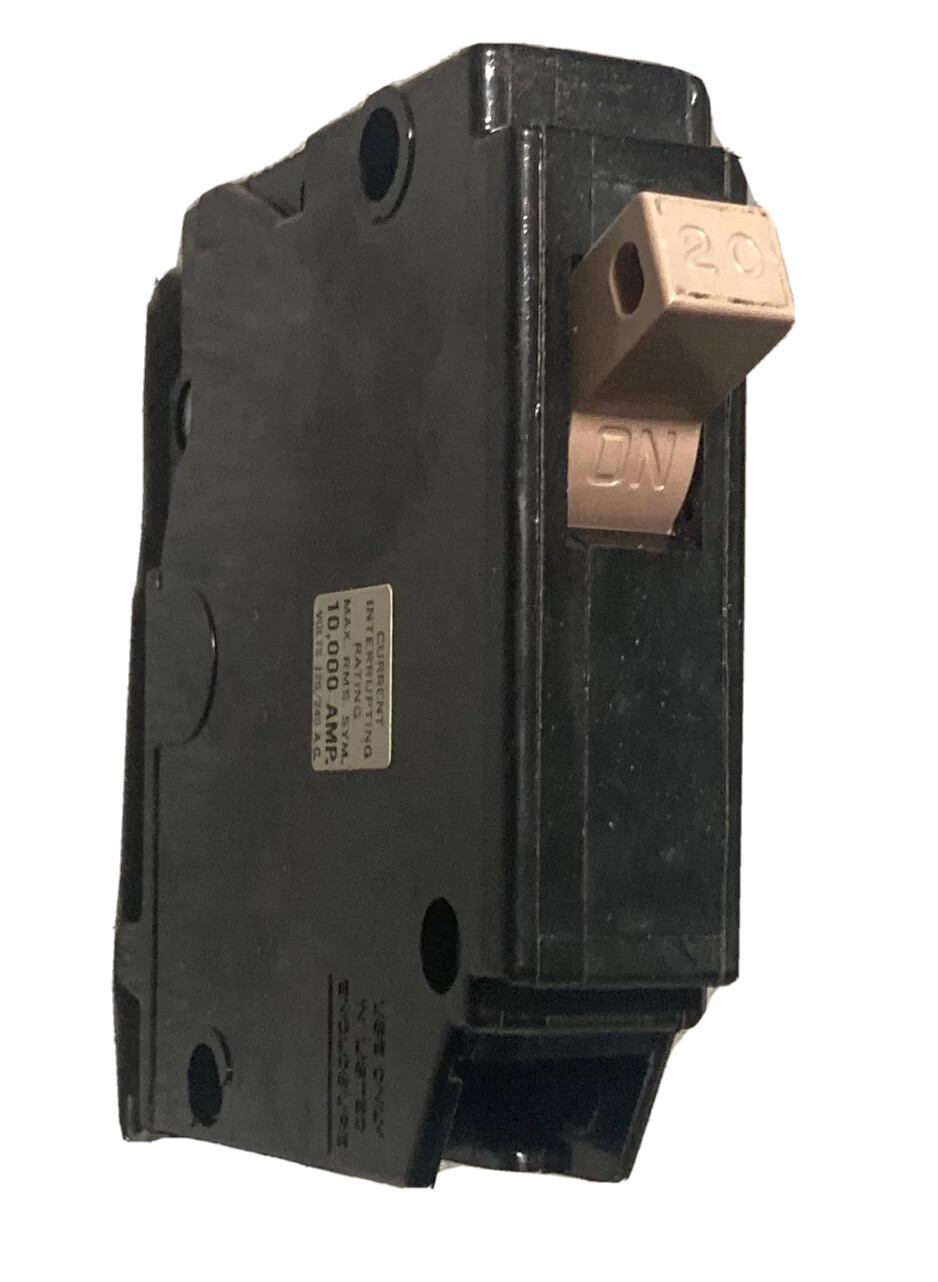 CH120 Cutler-Hammer Type CH 1 Pole 20 Amp 120v METAL FOOT / HALF NOTCH USED