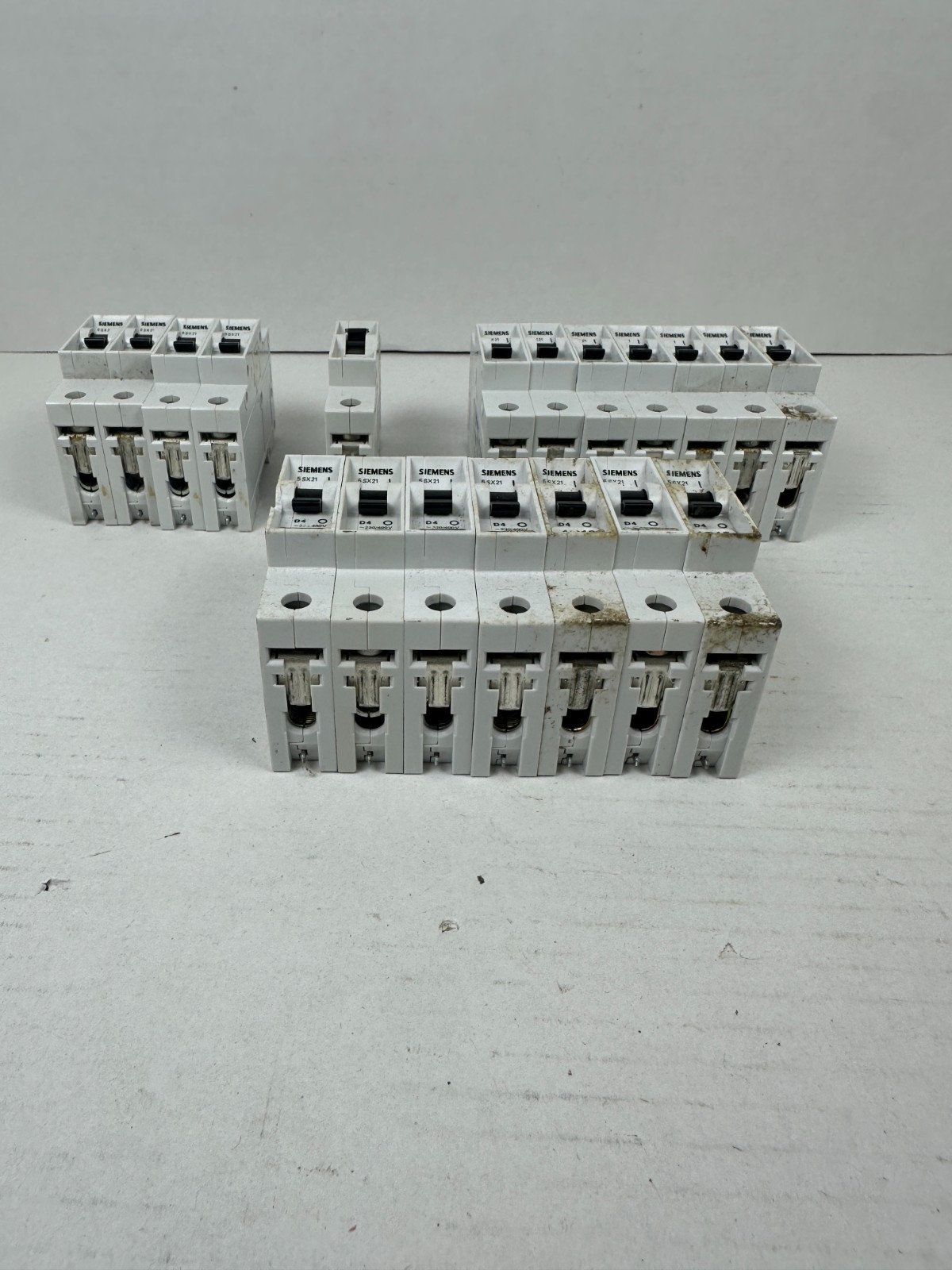 HUGE Lot! 19 – Siemens 5SX21 Circuit Breakers. 4A, 10A, 13A, 16A 1-Pole 230/400V