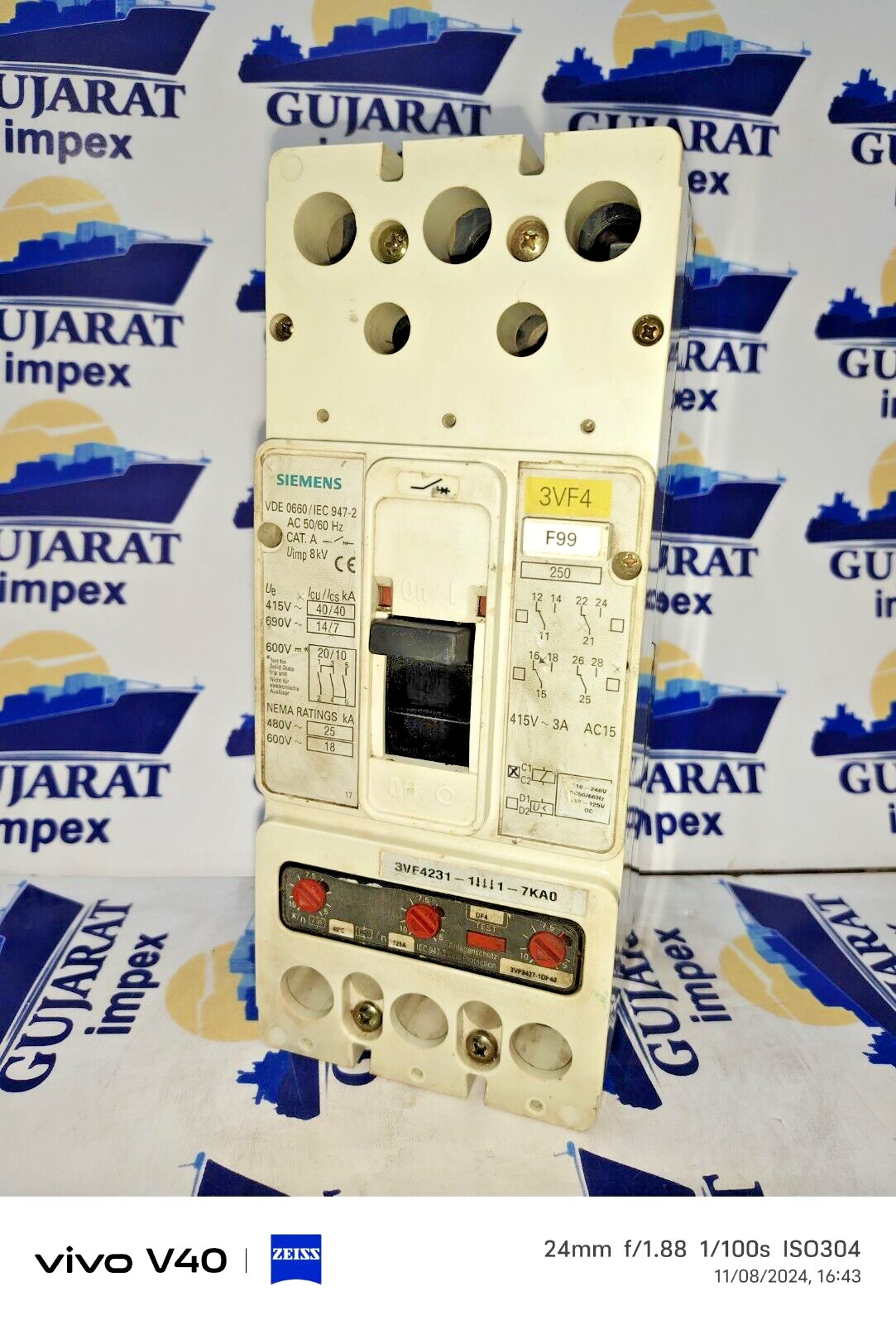 TESTED OK SIEMENS 3VF4 CIRCUIT BREAKER 3VF4231-1DF41-7KA0 125AMP 600VOLT 3POLE