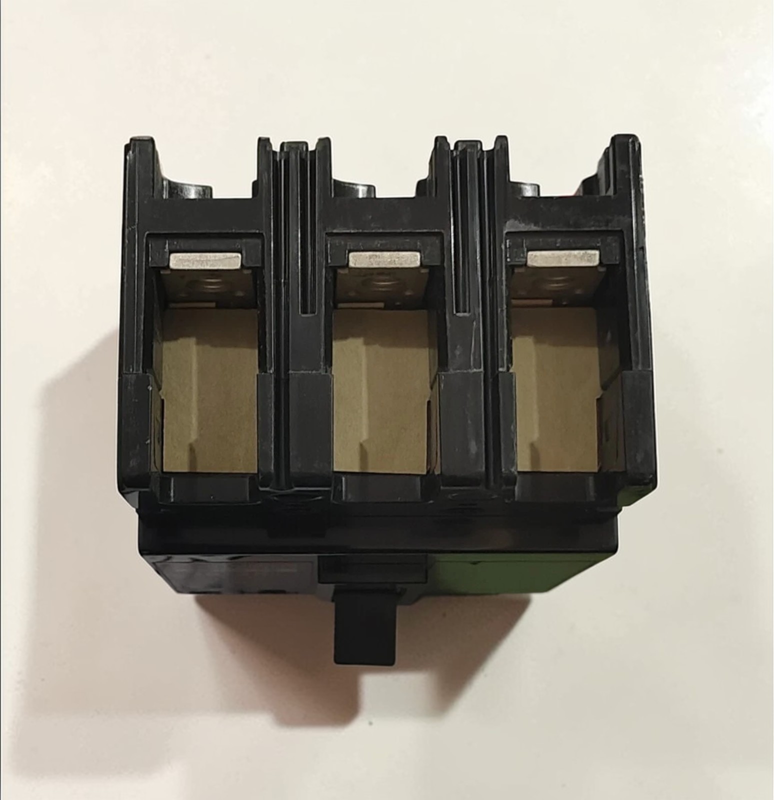 MITSUBISHI NF100-SS CIRCUIT BREAKER 25A 220VAC 50KA FREE FAST SHIPPING