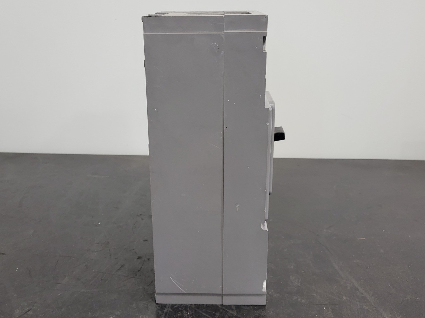 Westinghouse DA3300W 300 Amp 3 Pole Circuit Breaker