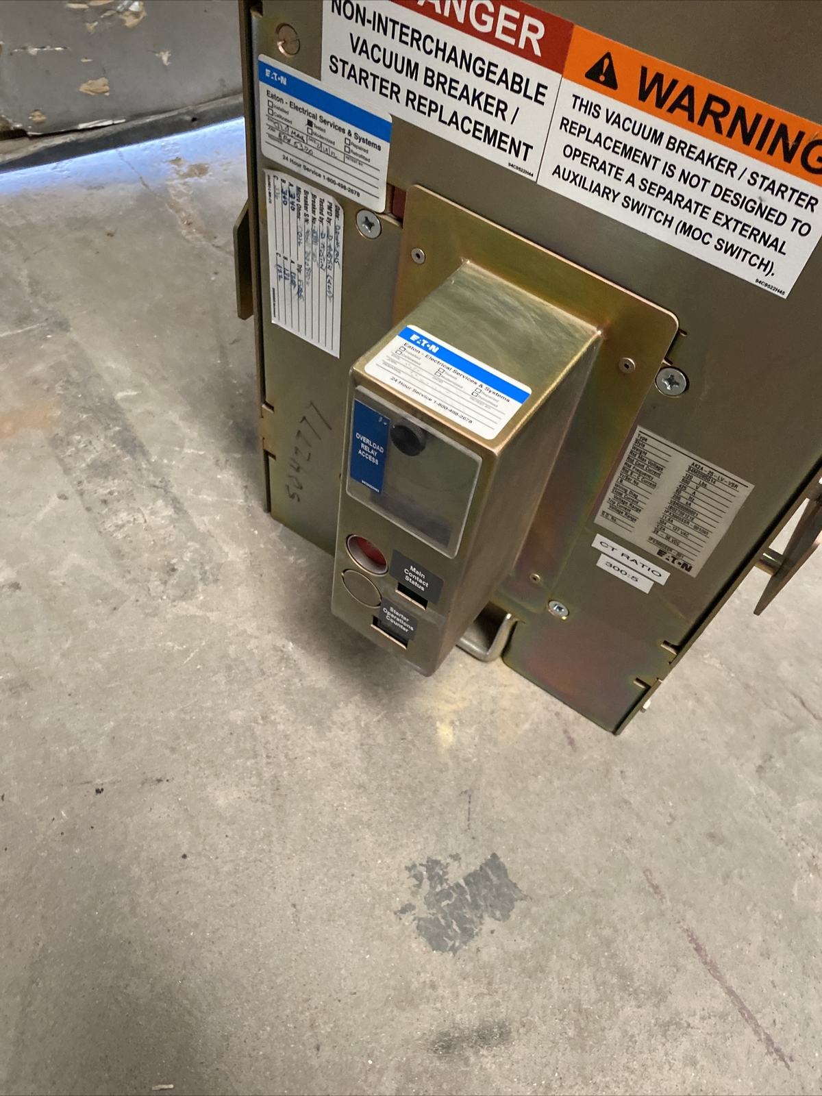Refurb Eaton AK2A-25-LV-VSR 94M2085G14 425a Amp 600v-ac Circuit Breaker Starter