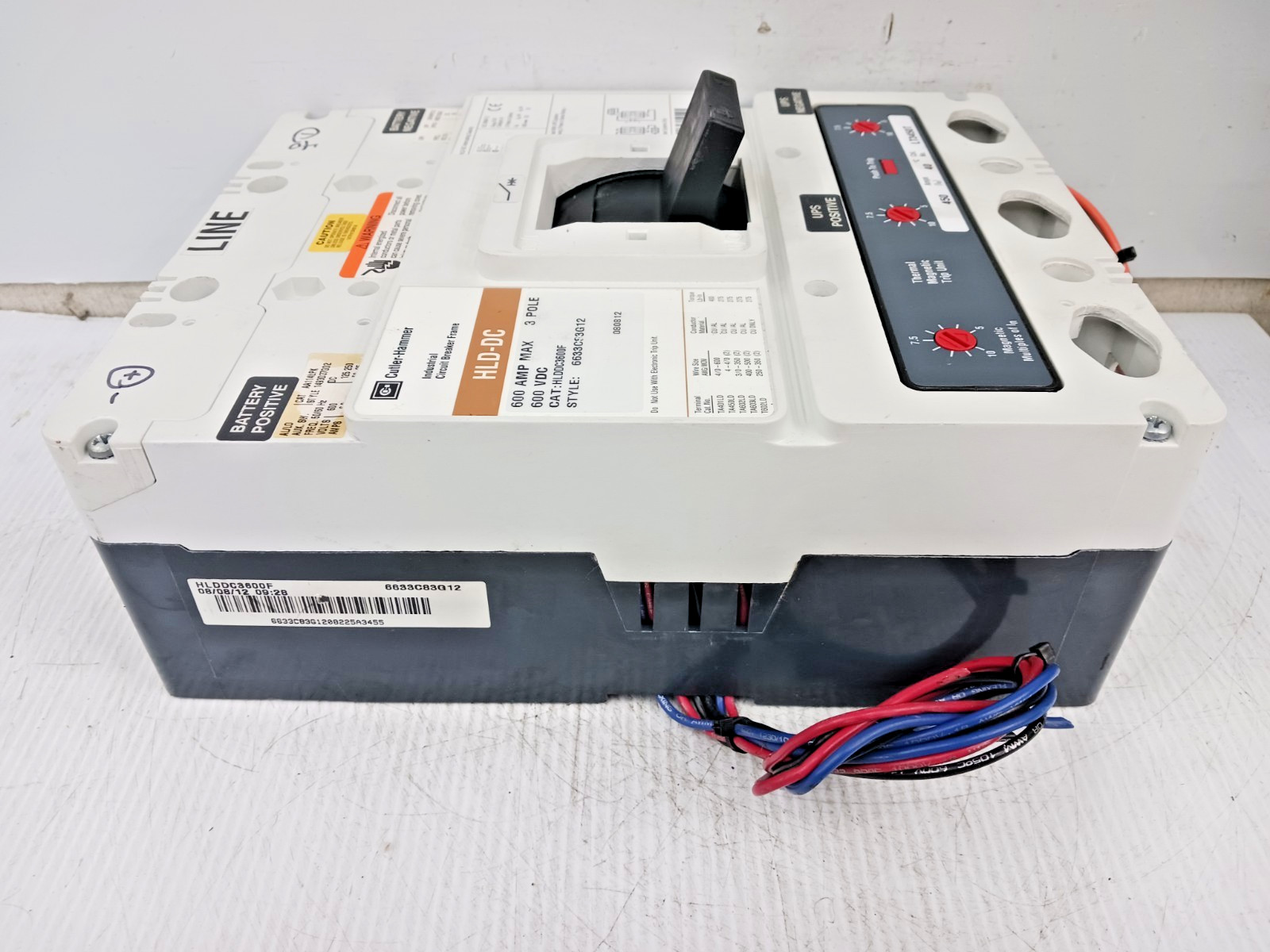 Cutler Hammer 600 Amp DC Circuit Breaker 3 Pole 600 VDC HLDDC3600F W/ Aux & UVR