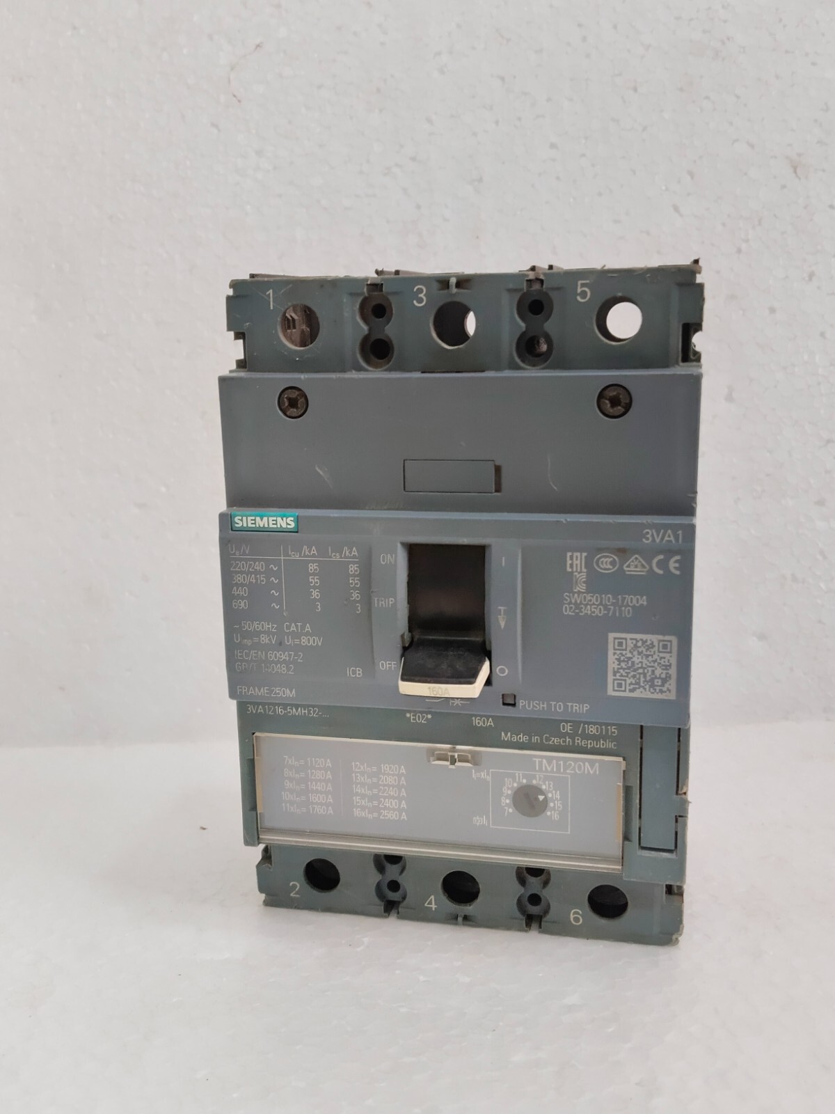 SIEMENS 3VA1216-5MH32-0AA0 Molded Case Circuit Breaker 3P 250M 160A TM120M