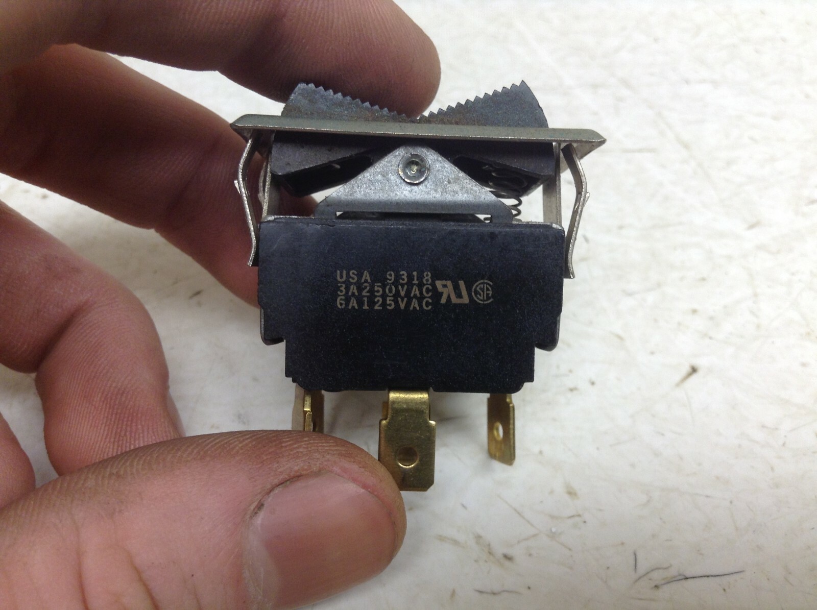 USA 9318 Toggle Rocker Switch 6 A 125 V 3 Amp 250 VAC (OK)