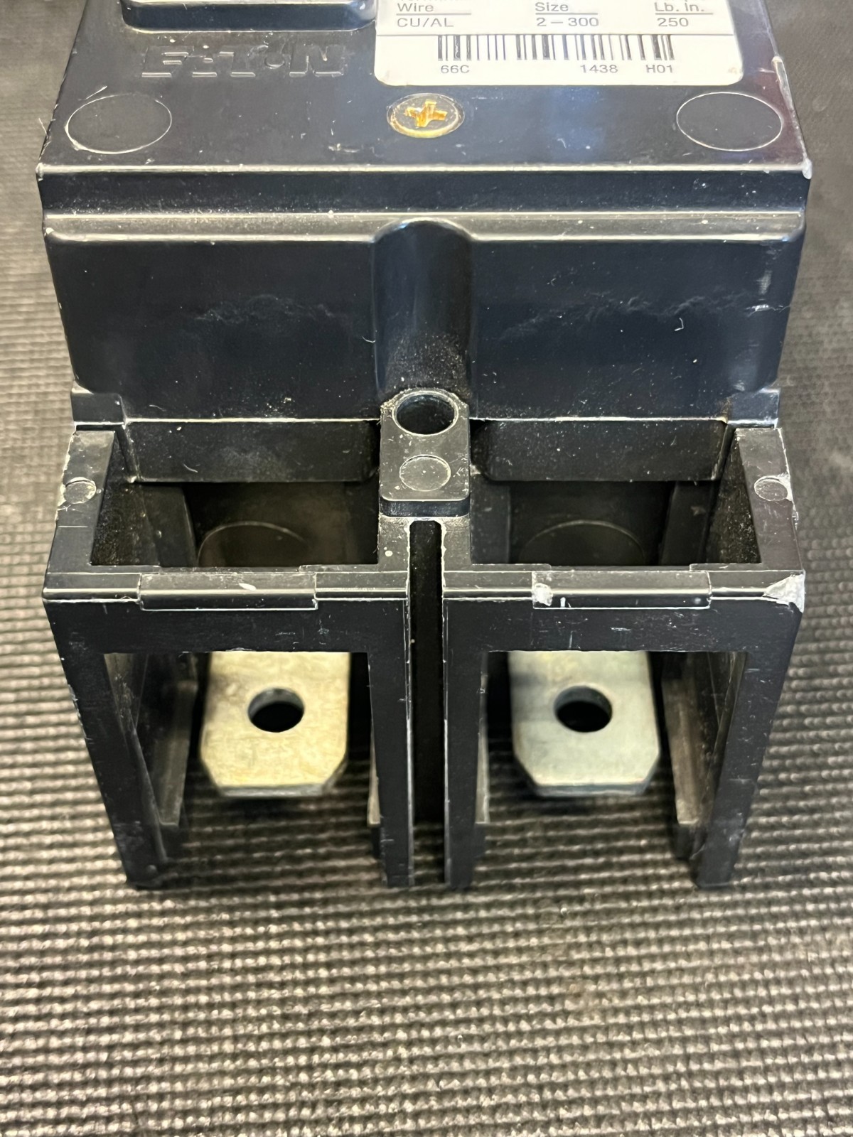 Eaton Circuit Breaker CCV 10k CCV2200 200A 2 Pole