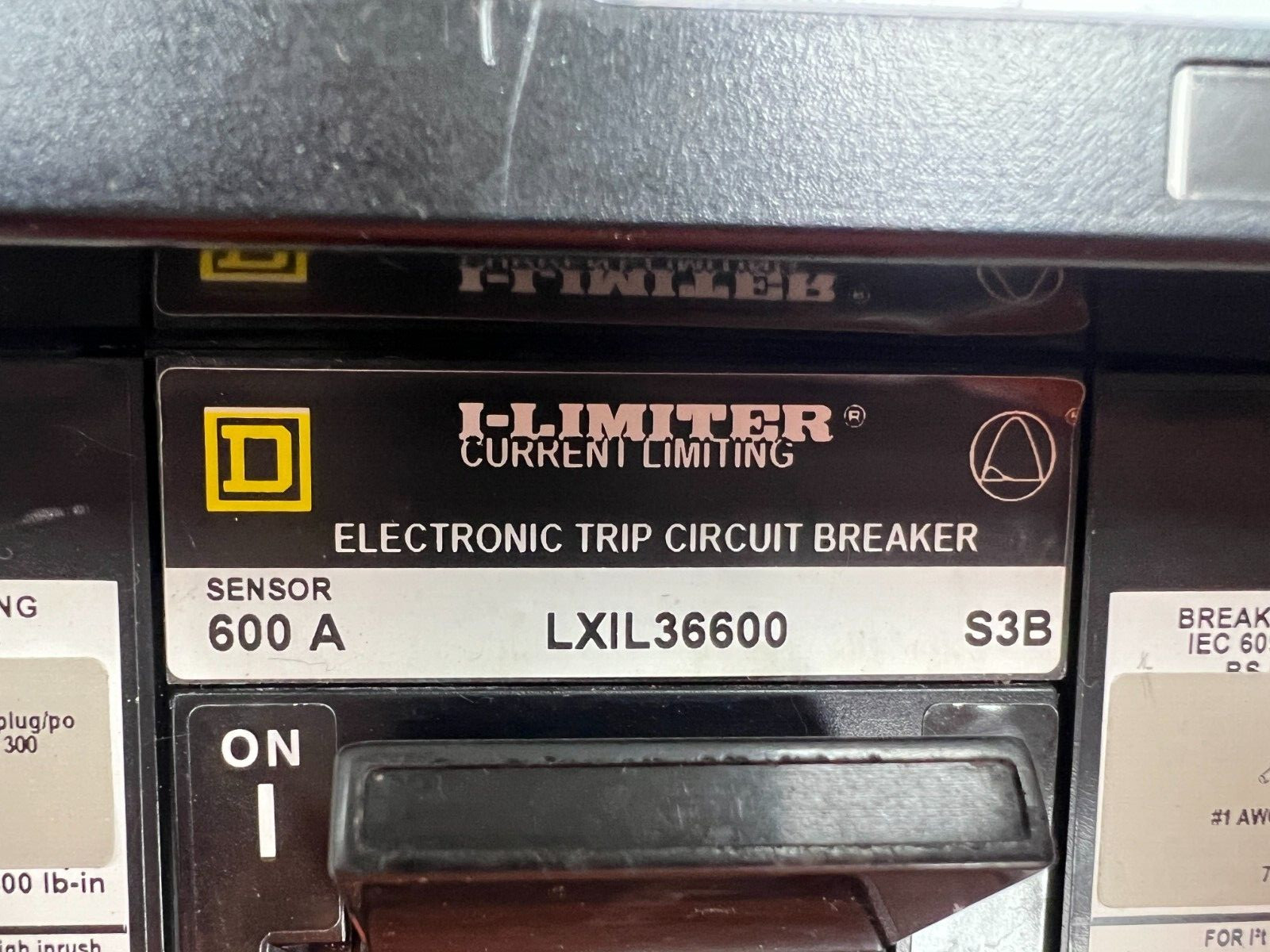 SQUARE D 600A I-LIMITER LSI CIRCUIT BREAKER 600V 3P LXIL36600 W/ MICROLOGIC PLUG