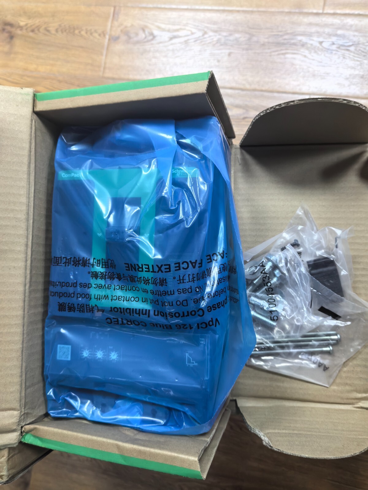 C40H32D400 SND Case Circuit Breaker NSX400H 70kA Mic2.3 400A 3P3D F US Free TAX