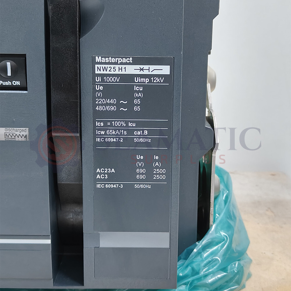 New Schneider Circuit breaker Masterpact NW25H1 – 2500 A – 3 poles -Fixed type