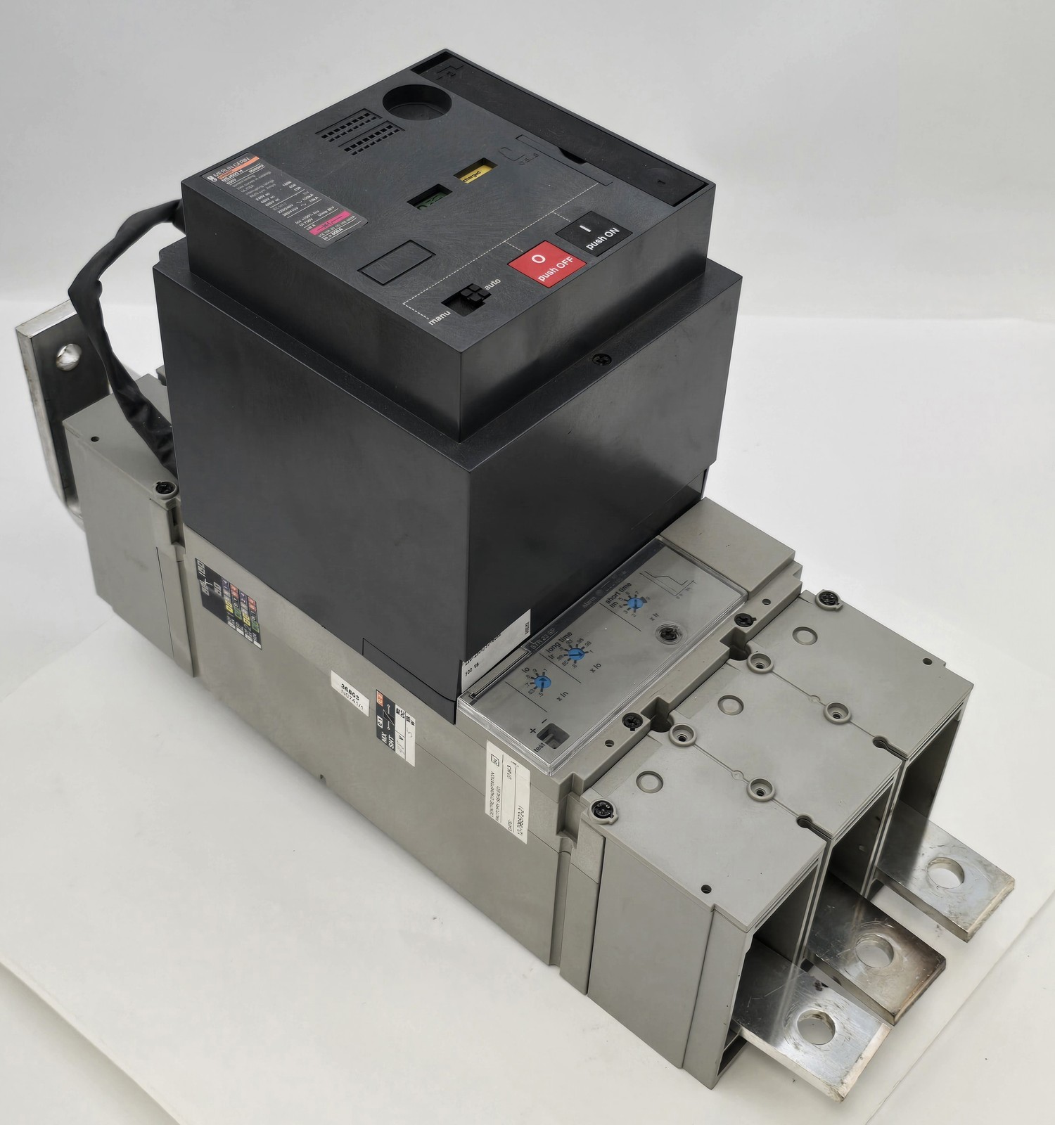 Merlin Gerin NSJ600H Molded Case Circuit Breaker 600A 600V 25kA 3P 50/60Hz