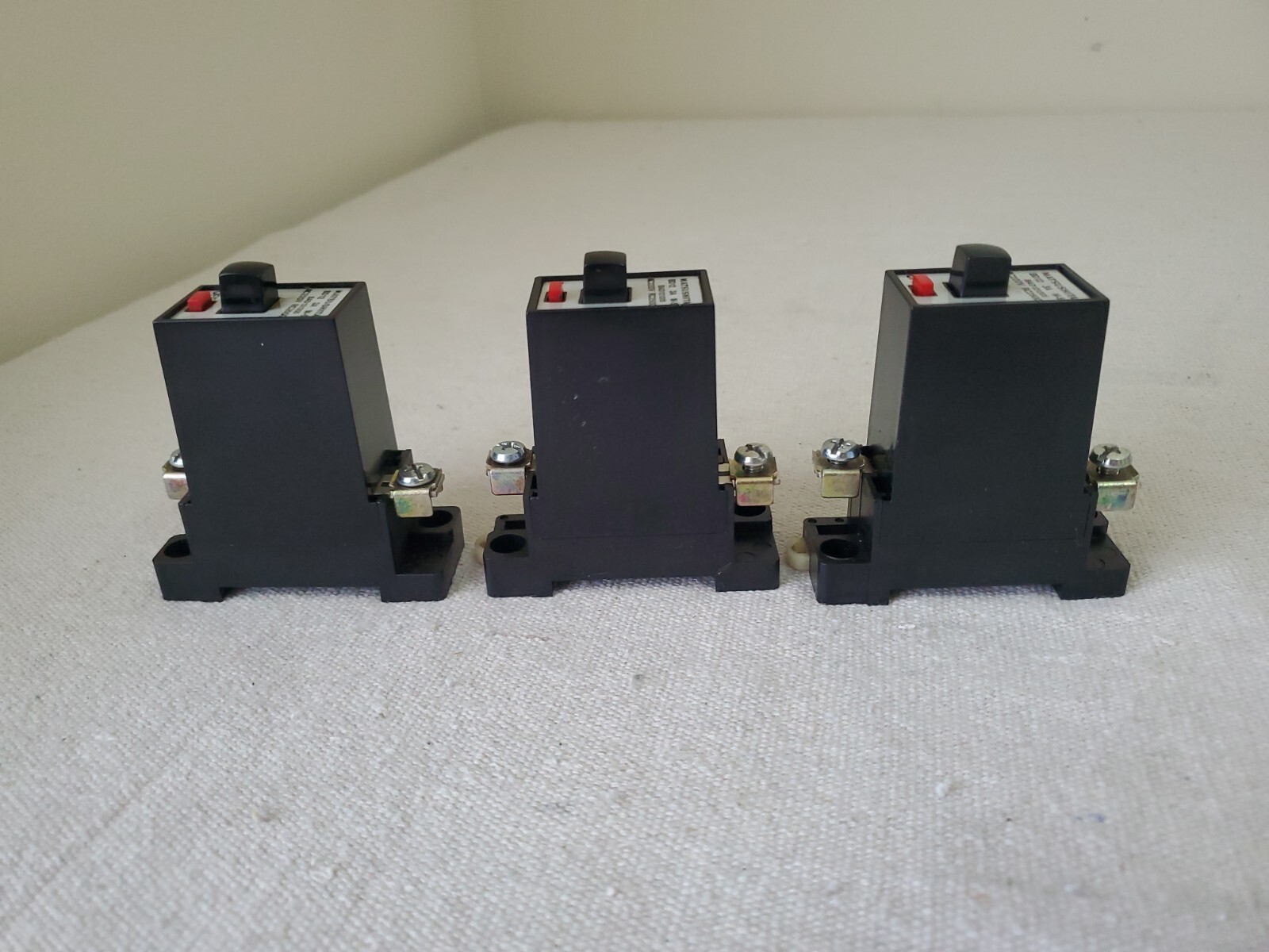 Matsushita BAD121305 3A Circuit Breaker BD12 M-5 220VAC RC2500A LOT OF 3