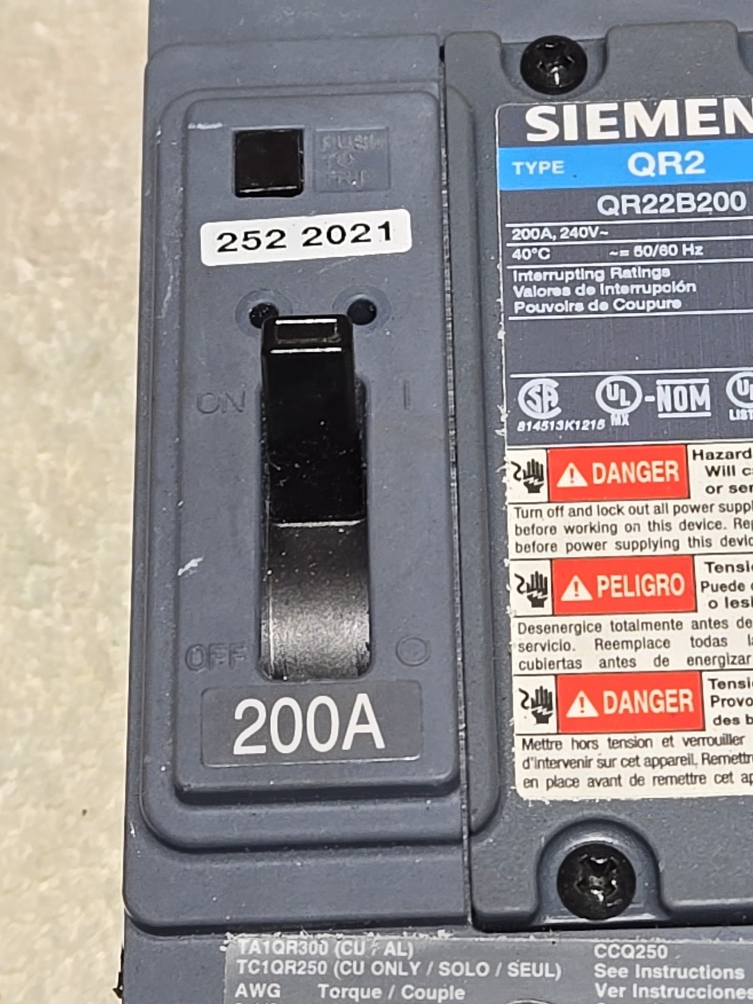 Siemens QR22B200 Circuit Breaker 200A 2P 240V QR2