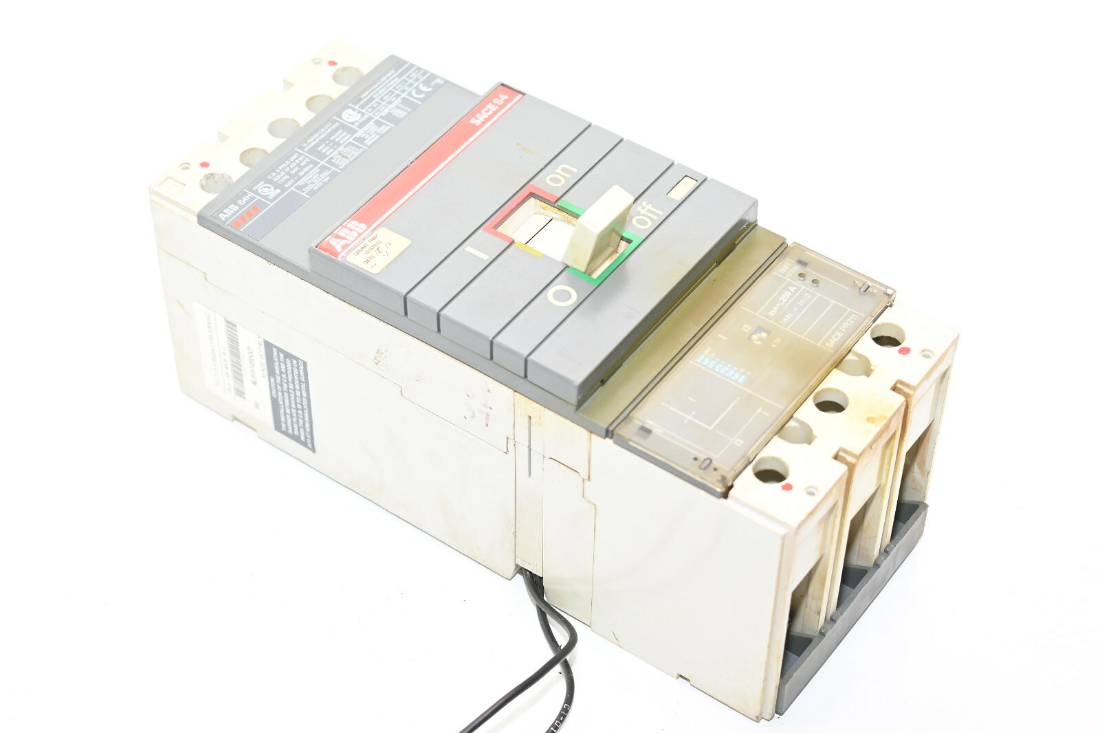 ABB SACE S4H Breaker w/ PR211 250A Trip Unit – AM82000911 – 10A 380V Aux Contact