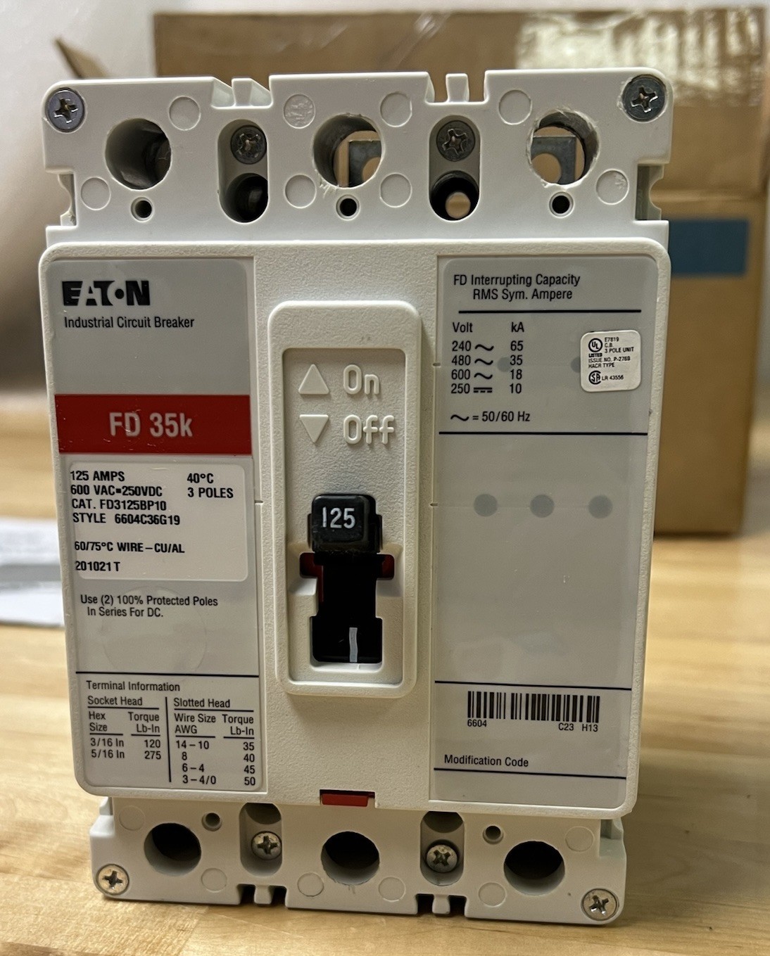 1-EATON BKFD125 FD3125 3 POLE 125A CIRCUIT BREAKER AND MAIN BREAKER KIT BKFD