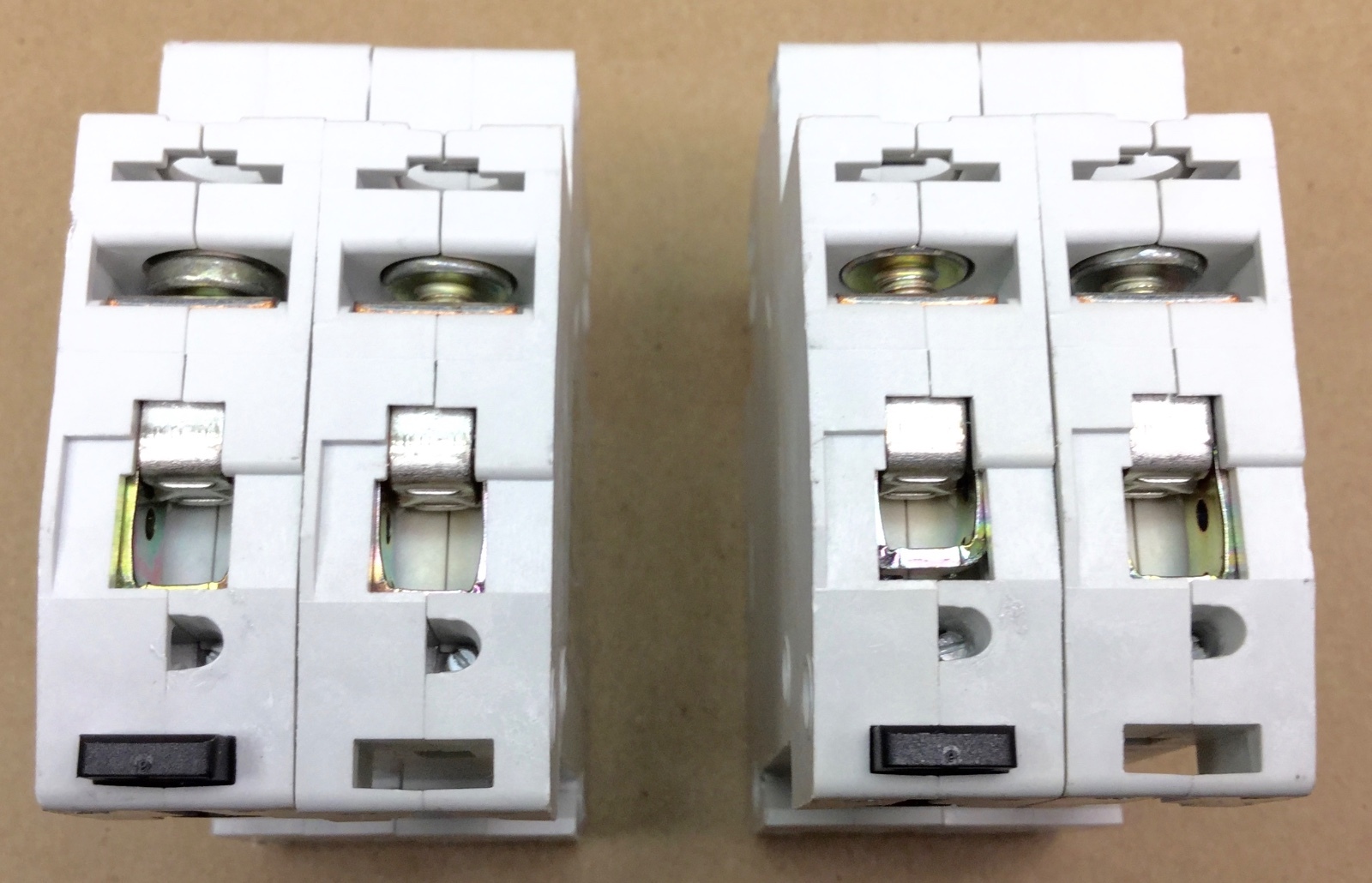 ALLEN BRADLEY 1492-SP2B250 CIRCUIT BREAKER 2 POLE 25A 277V (SET OF 2) NEW NO BOX