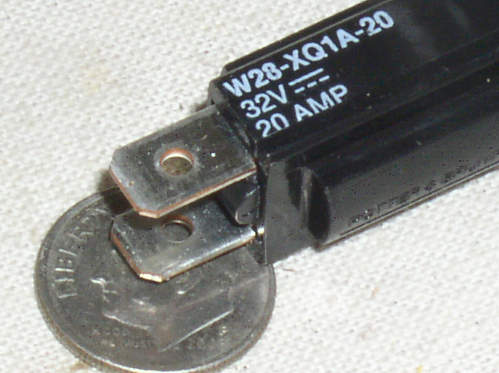 POTTER BRUMFIELD W28-XQ1A-20 SNAP IN PANEL 20A 20 AMP AC DC CIRCUIT BREAKER