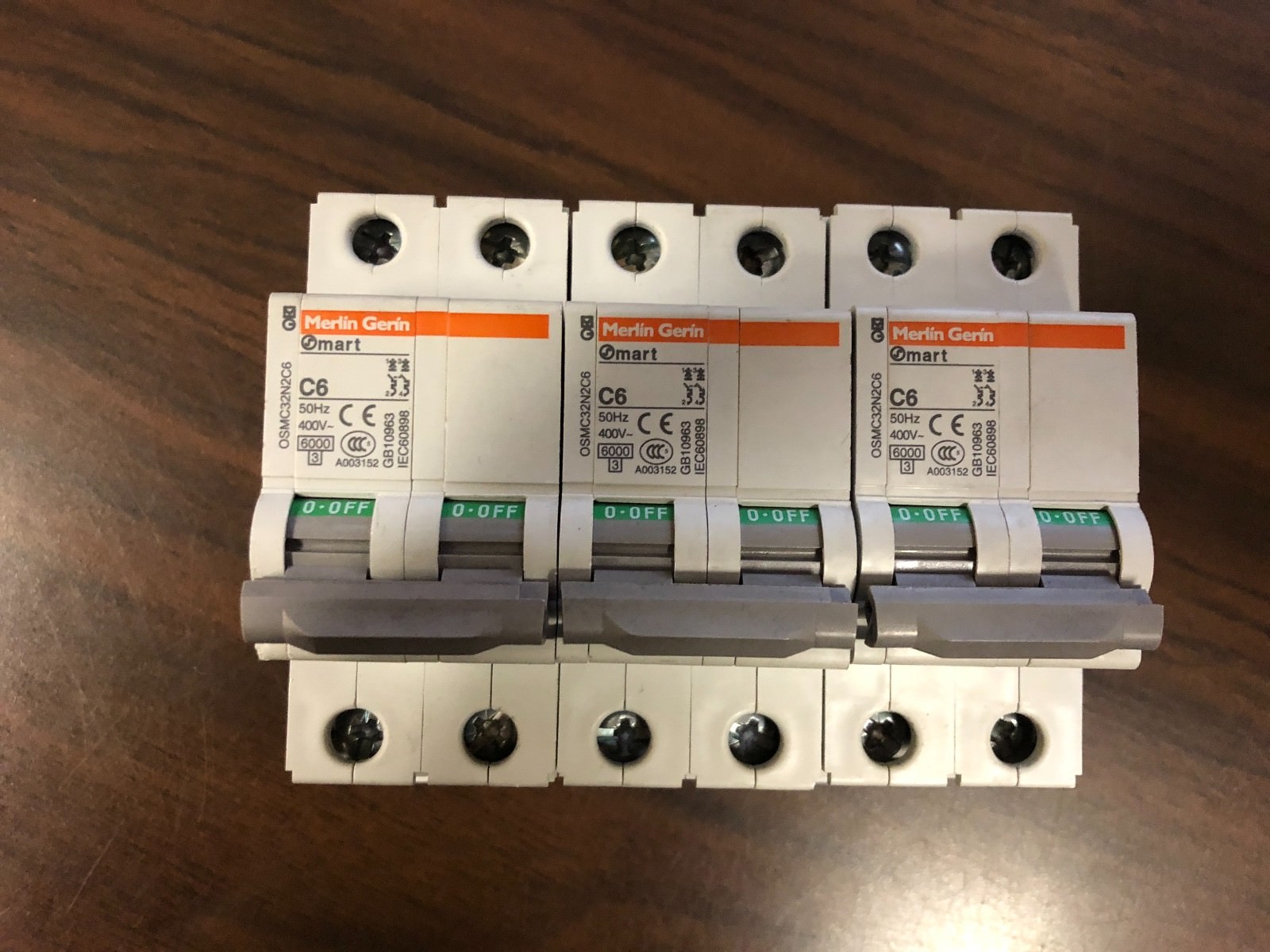 Merlin Gerin Circuit Breaker Mart C60 50Hz 400V OSMC32N2C6 (3) pc.