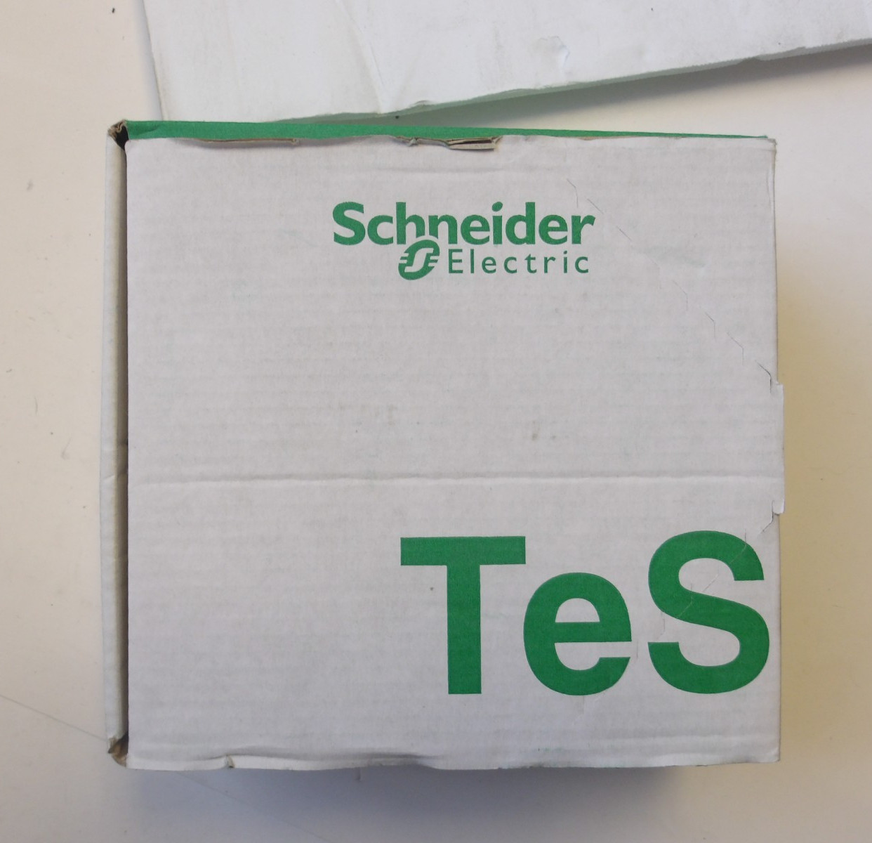 SCHEIDER ELECTRIC P/N:GV3P40 MOTOR CIRCUIT BREAKER 3POLE/PHASE 40A 690VAC