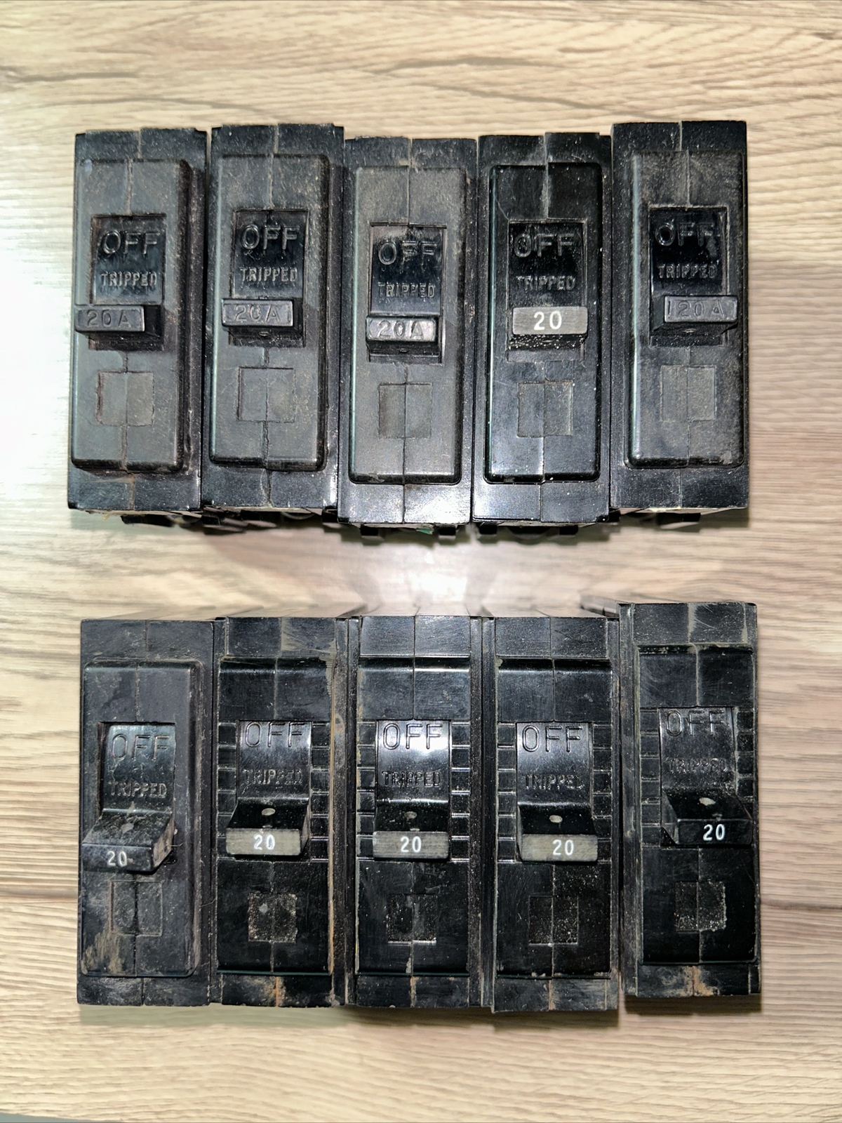 Lot of 10 GE TQL1120 20 Amp Circuit Breaker 120V 1 Pole