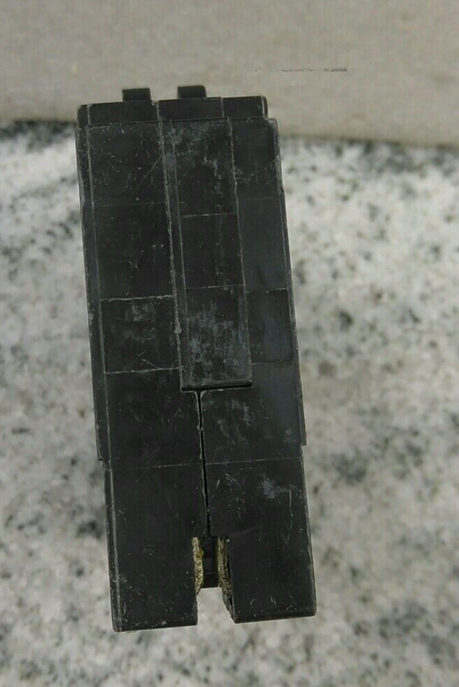 SQUARE D/BREAKER/ HOMT2020/ HOMELINE/ 20A/1Pole/240V/ HOM/TWIN/ Tandem/USE(37C3